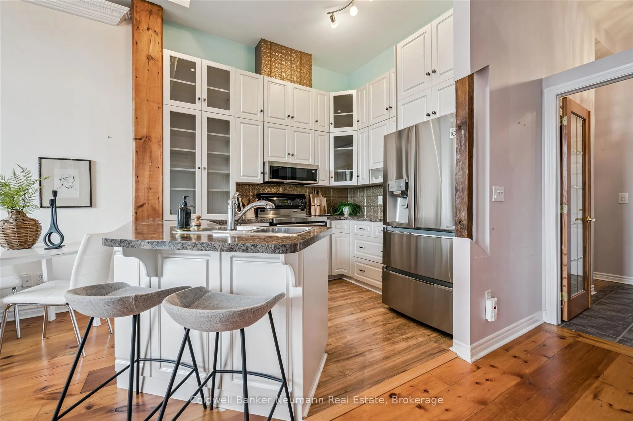 478 St Andrew Street E #306