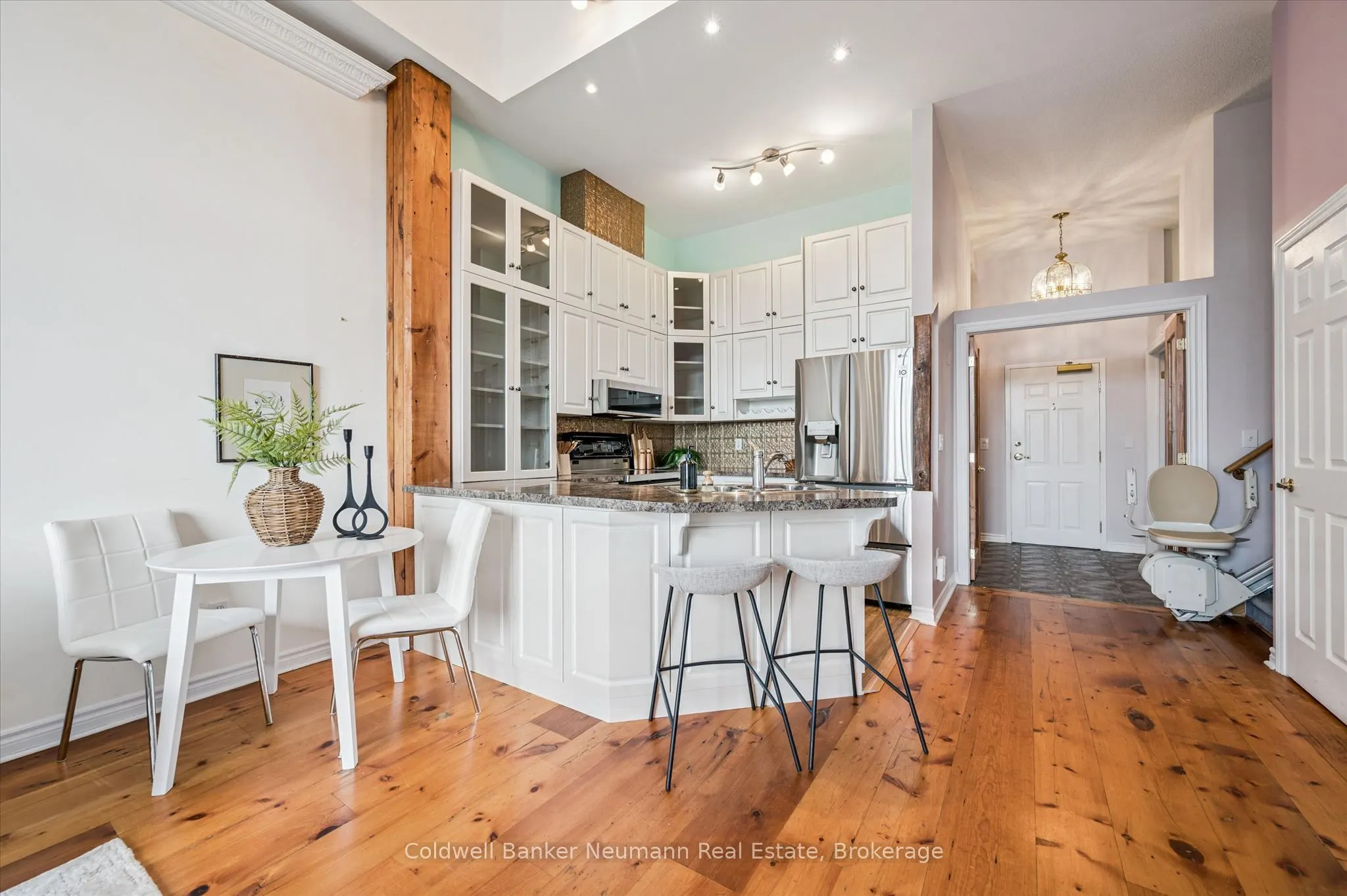 478 St Andrew Street E #306