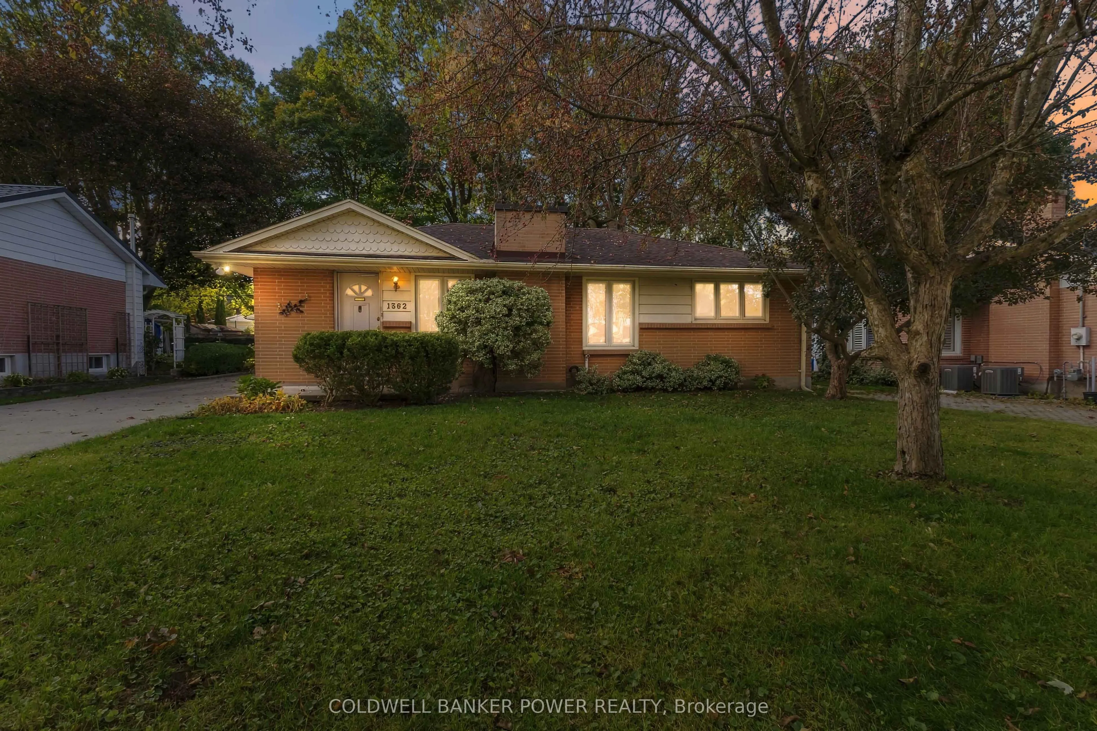 1362 Collingwood Avenue