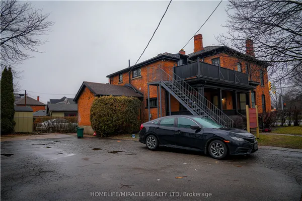 22 Welland Avenue