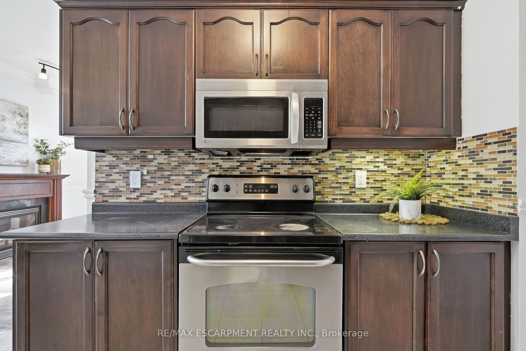 400 Stonehenge Drive #8