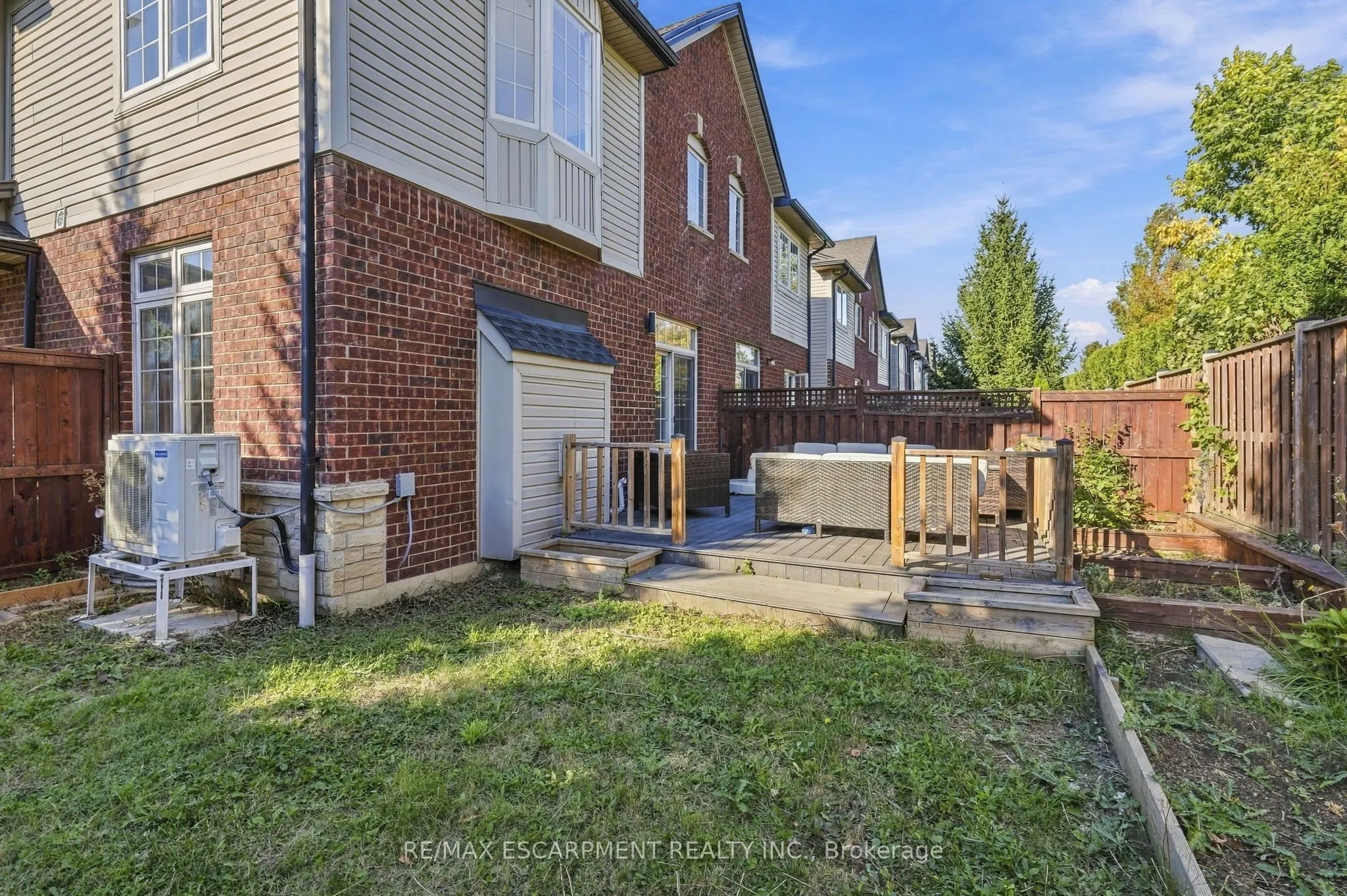 400 Stonehenge Drive #8