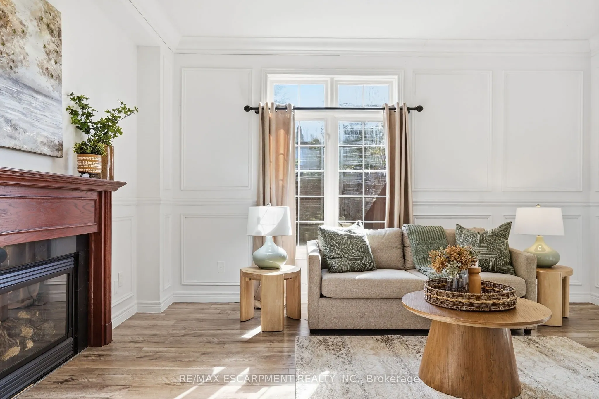 400 Stonehenge Drive #8