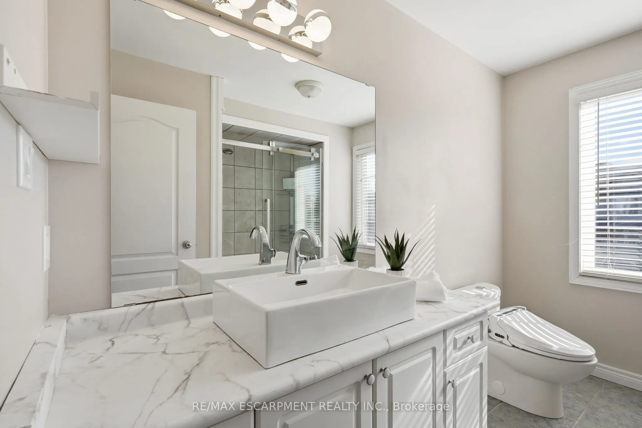 400 Stonehenge Drive #8