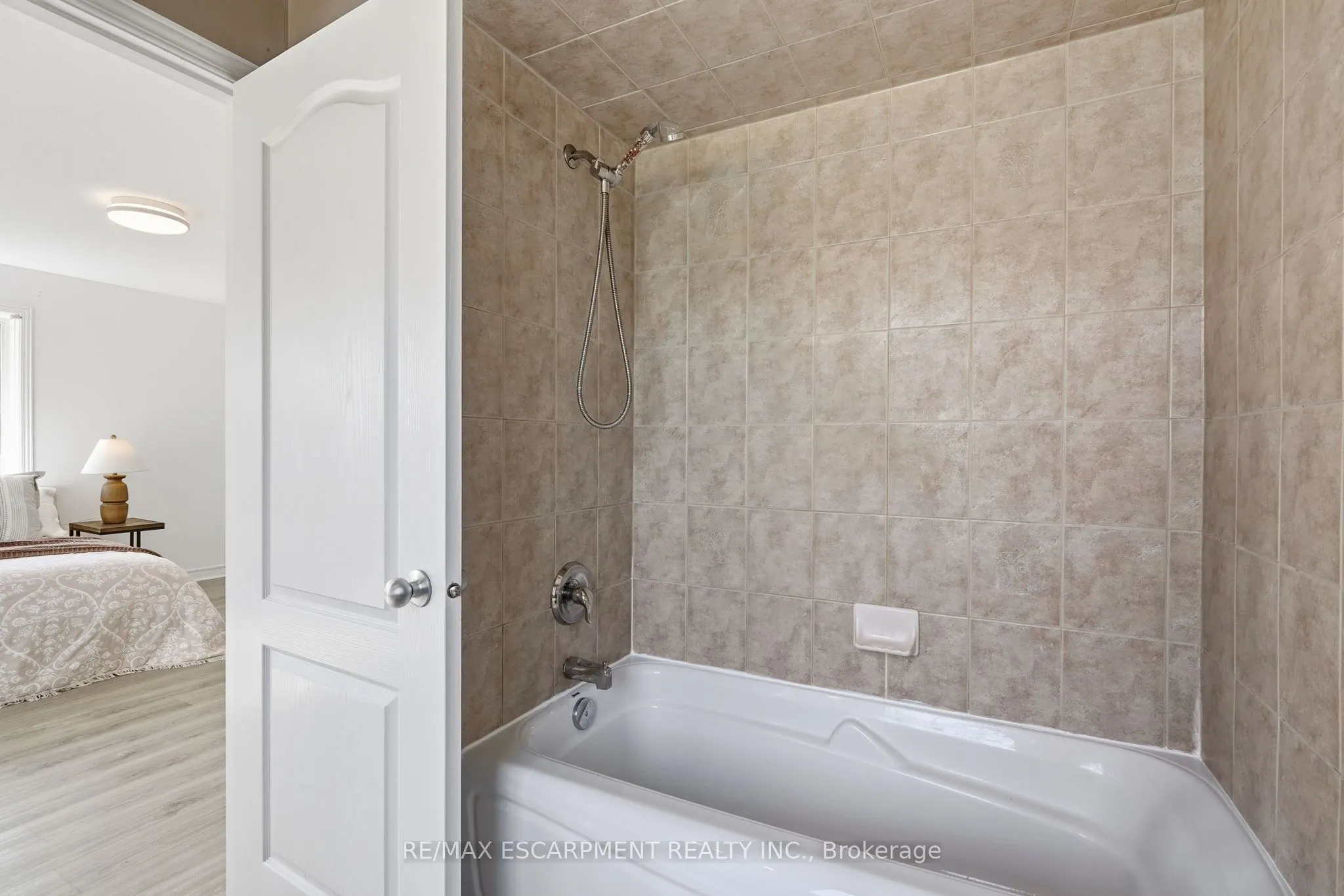 400 Stonehenge Drive #8