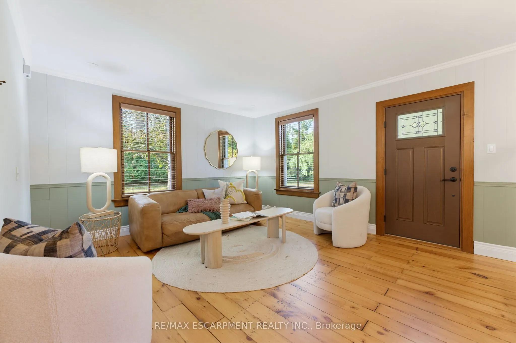 212 Concession 8 Road E