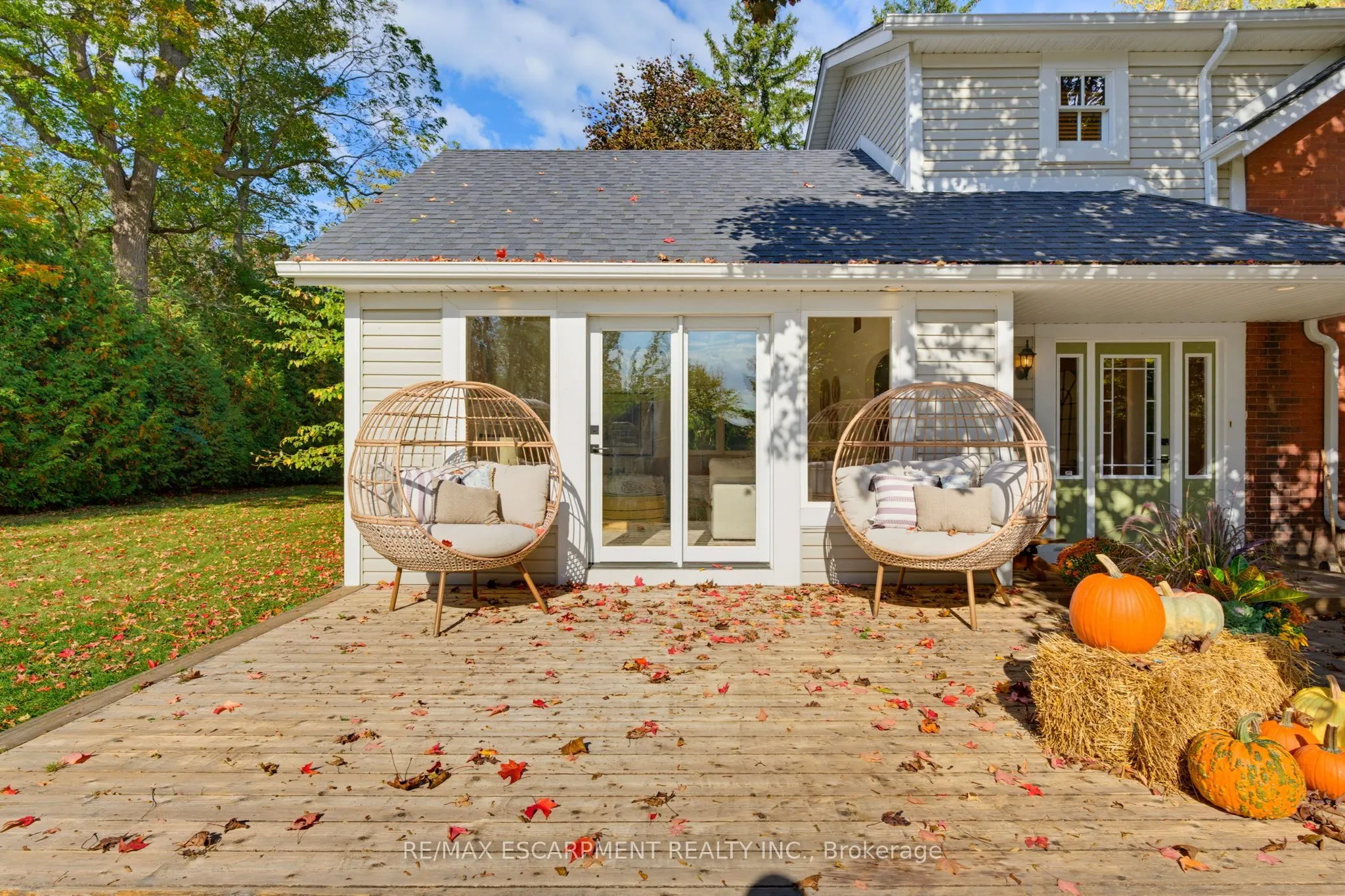 212 Concession 8 Road E