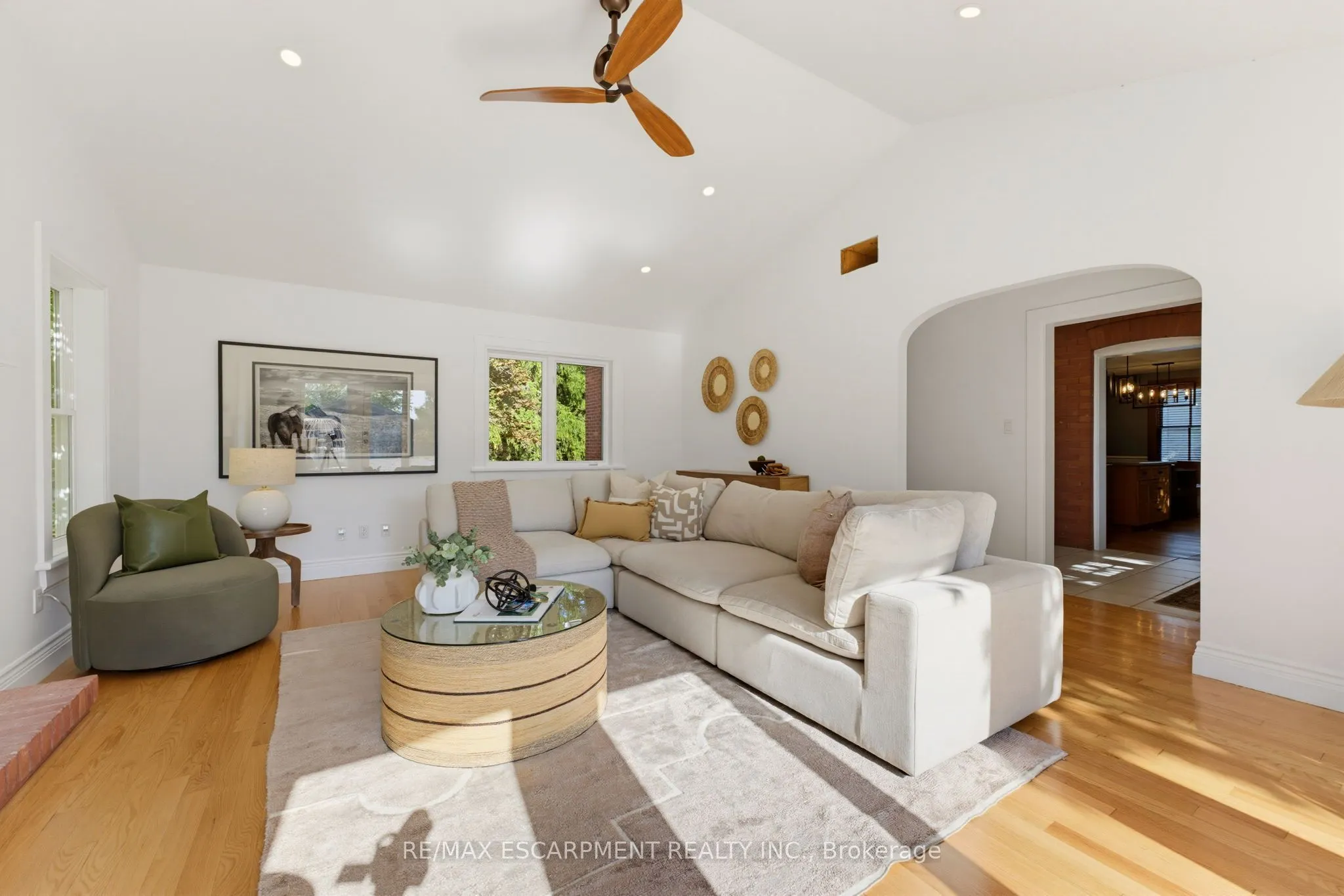 212 Concession 8 Road E