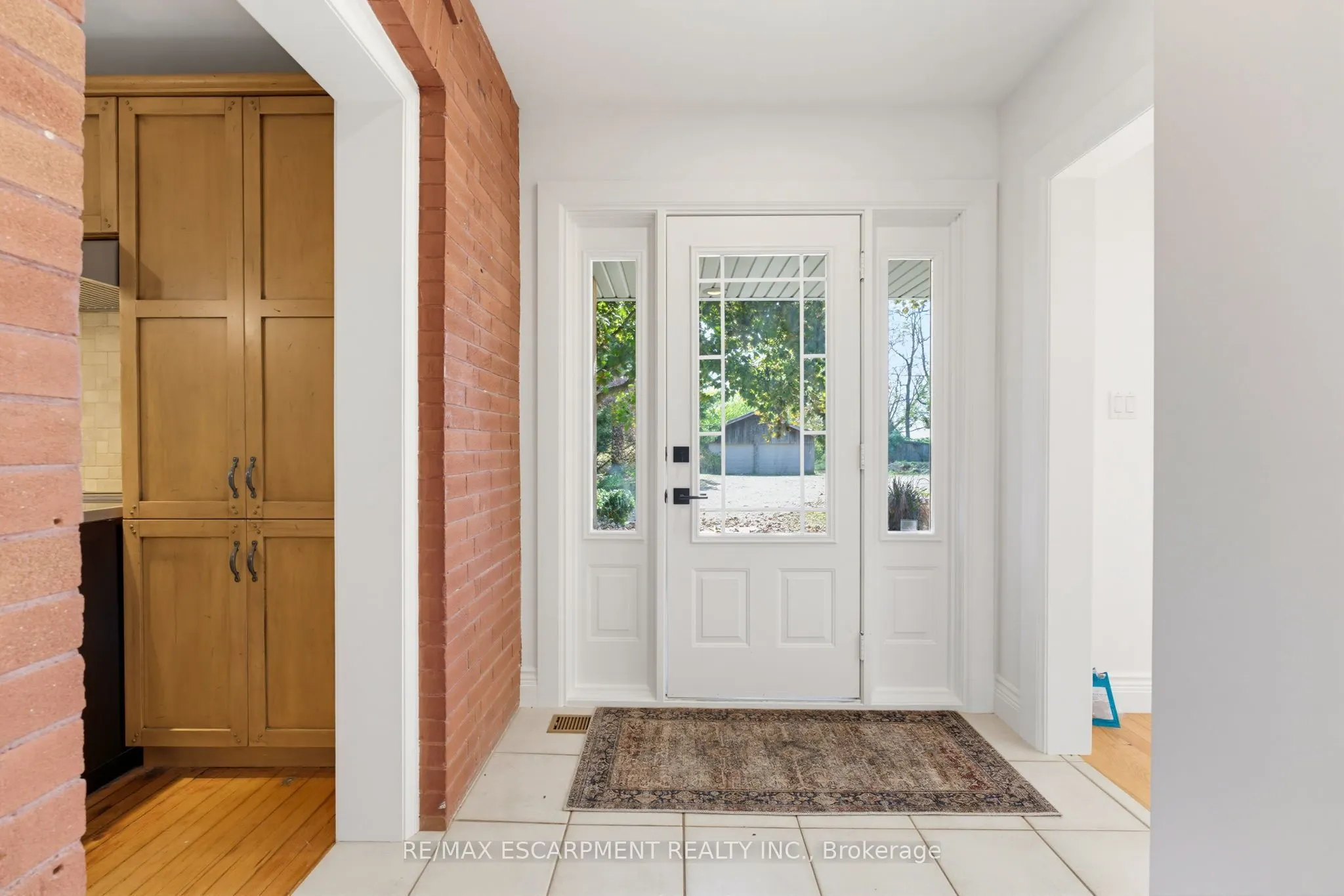 212 Concession 8 Road E