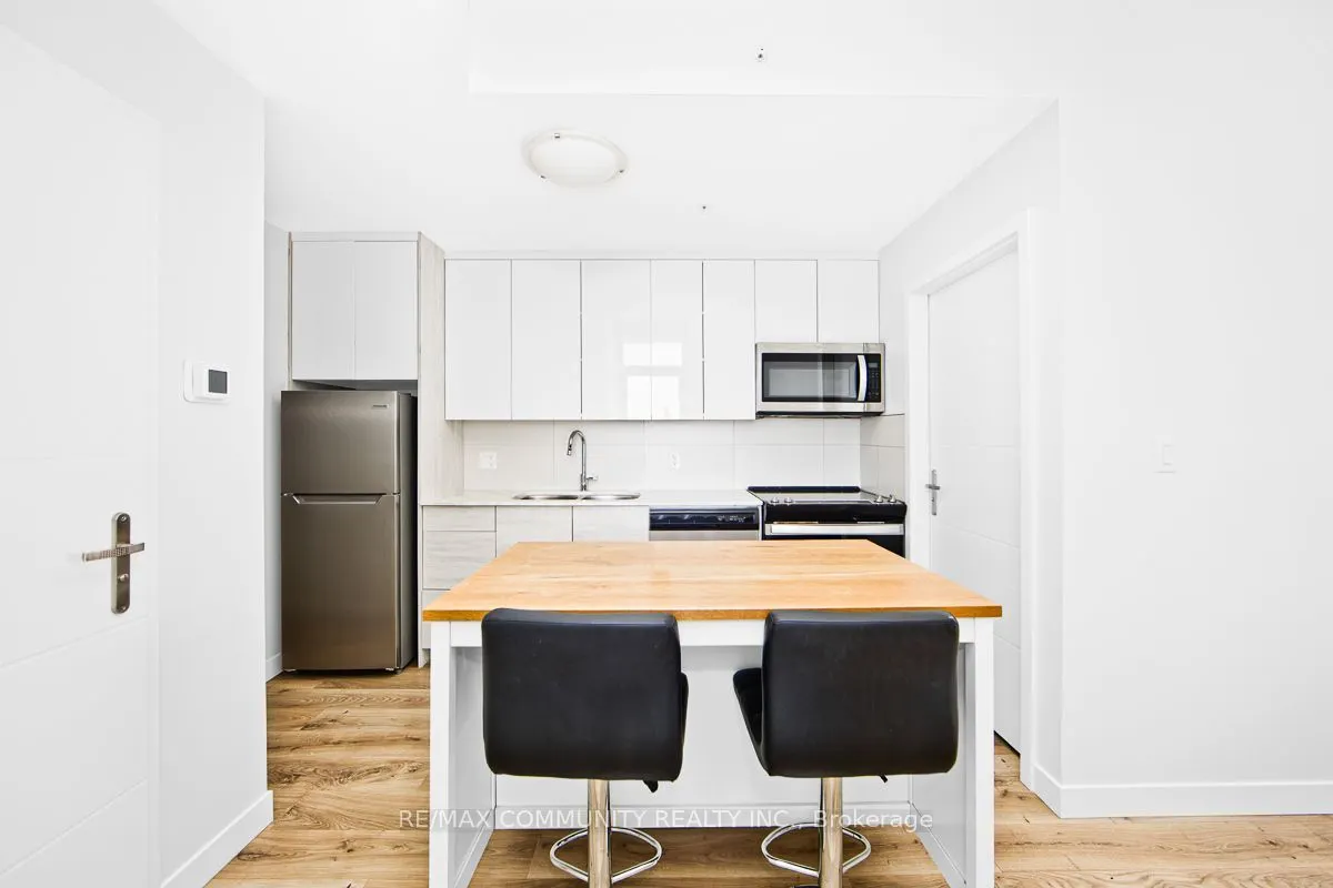 60 Frederick Street #3702