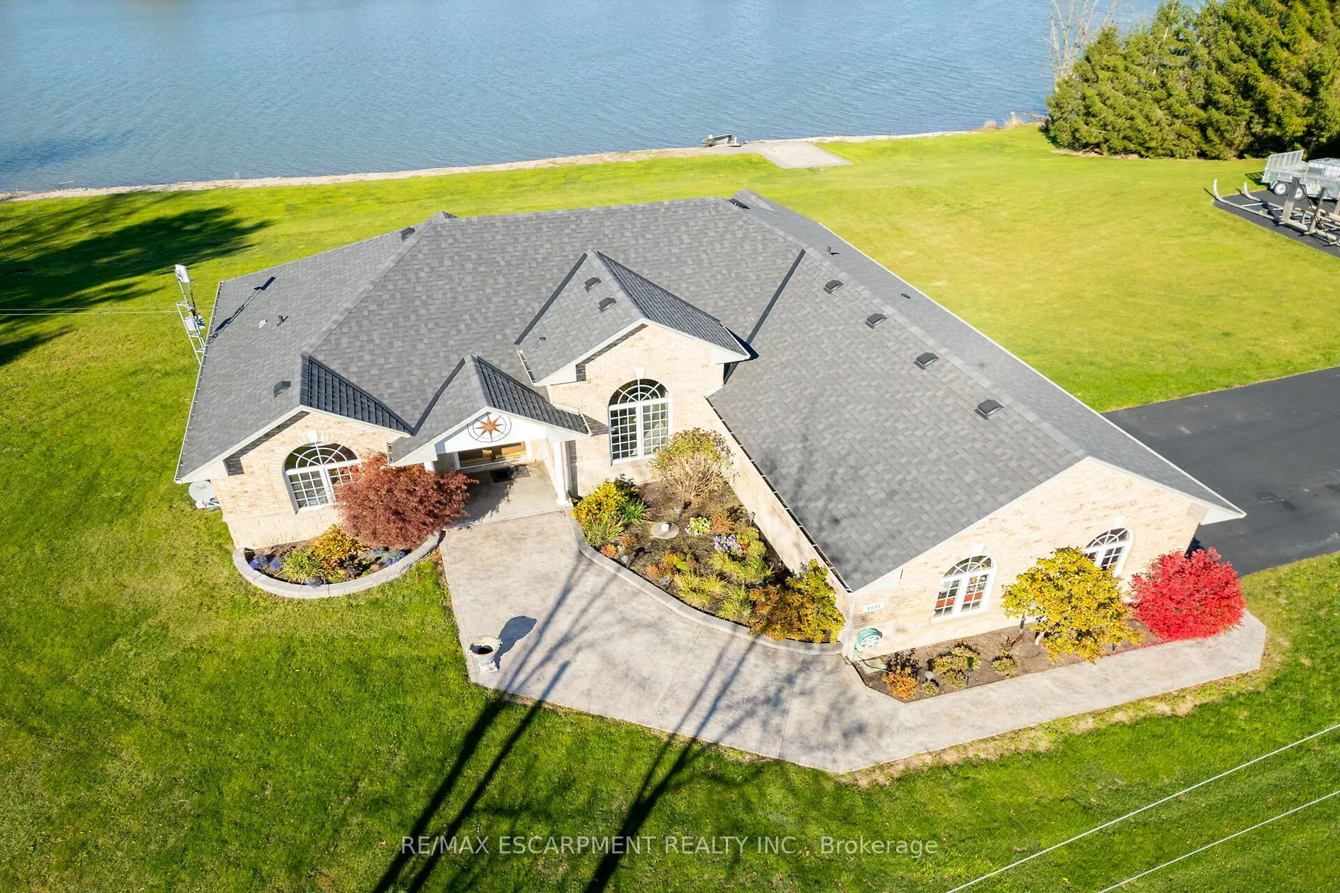 1140 River Road