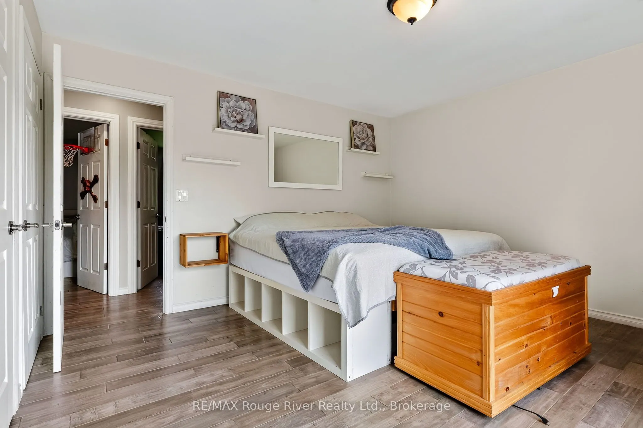 170 Cowie Road