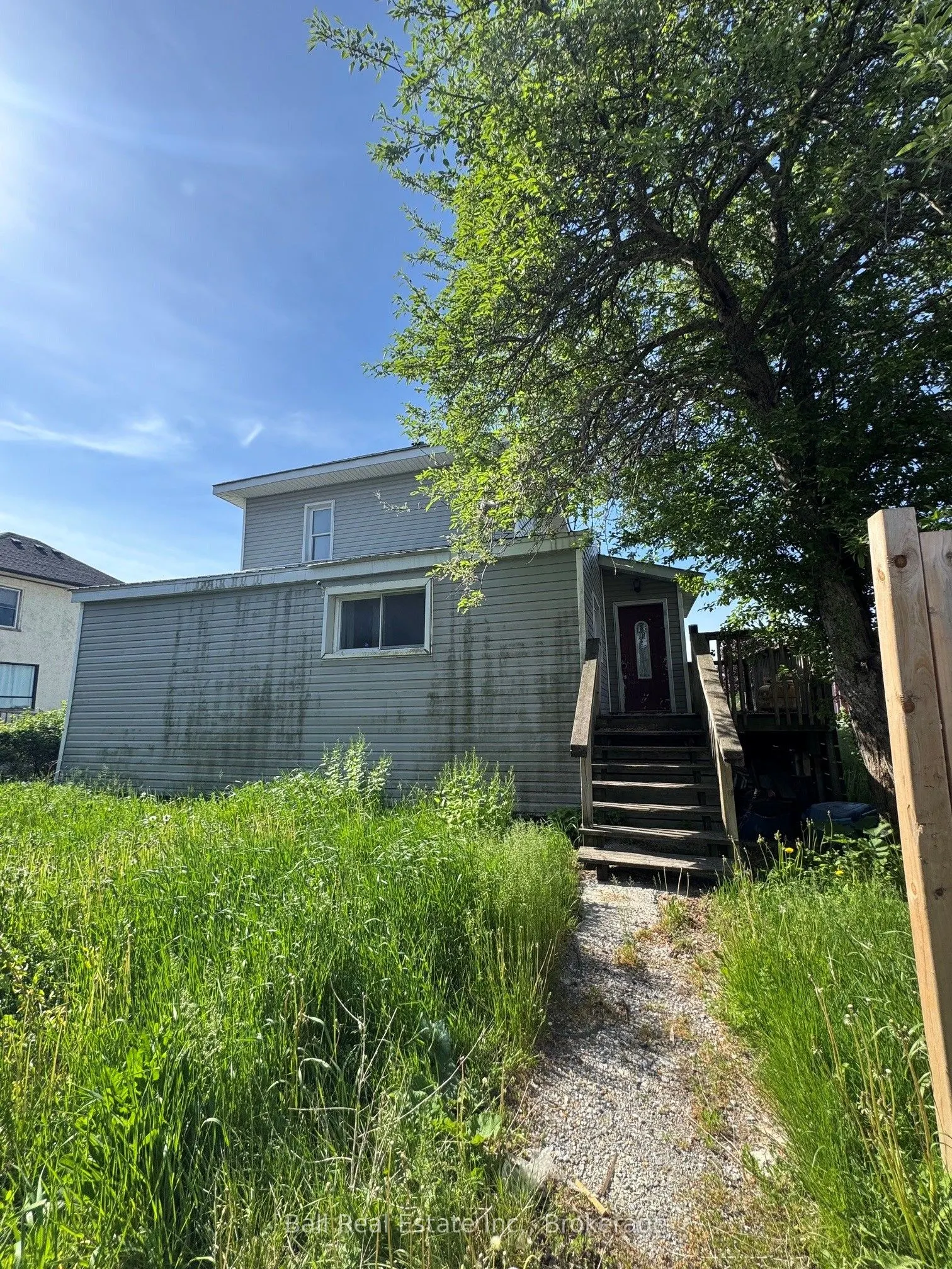 14 Ottawa Street W