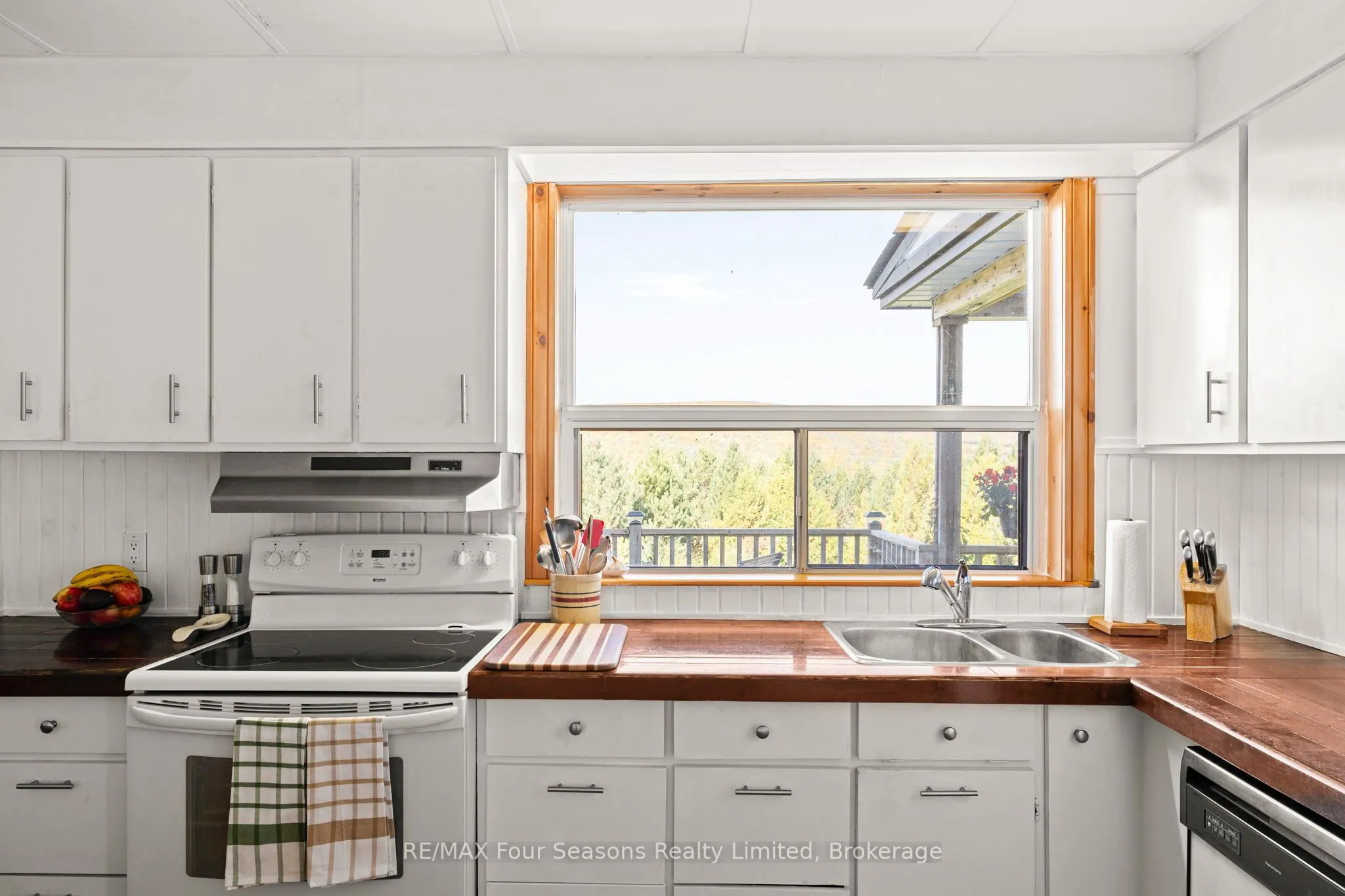 529685 Pretty River Rd. Townline N