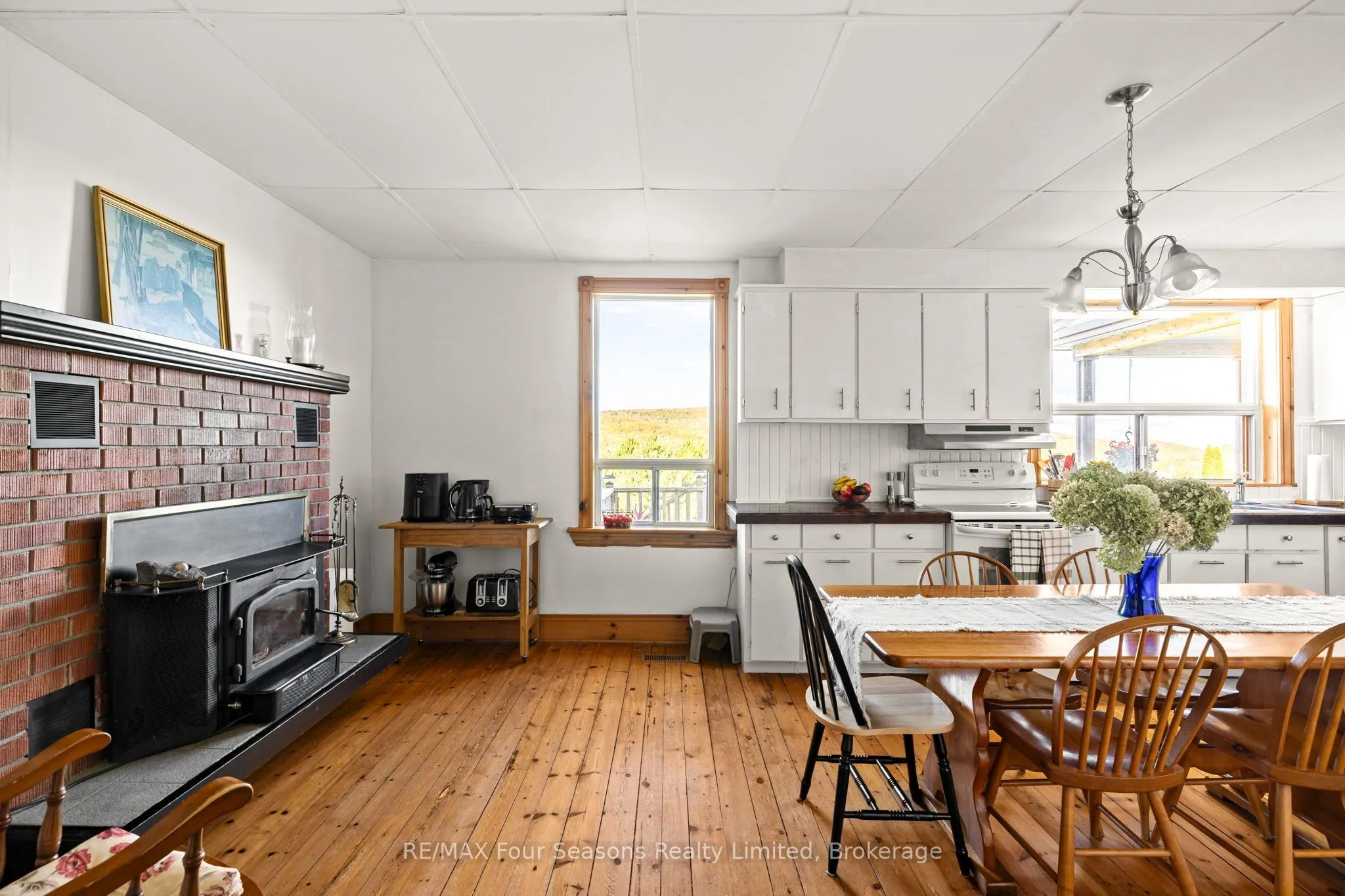 529685 Pretty River Rd. Townline N