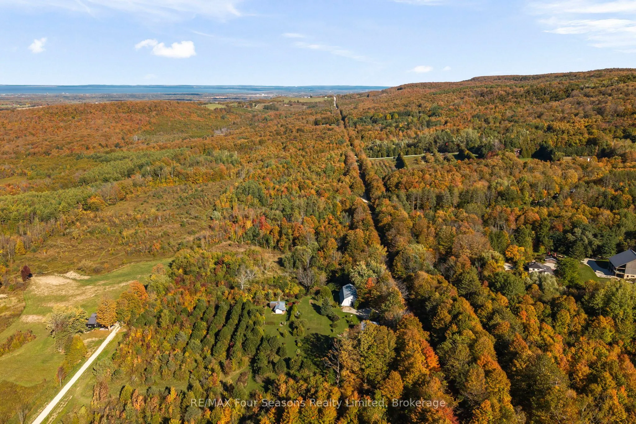 529685 Pretty River Rd. Townline N