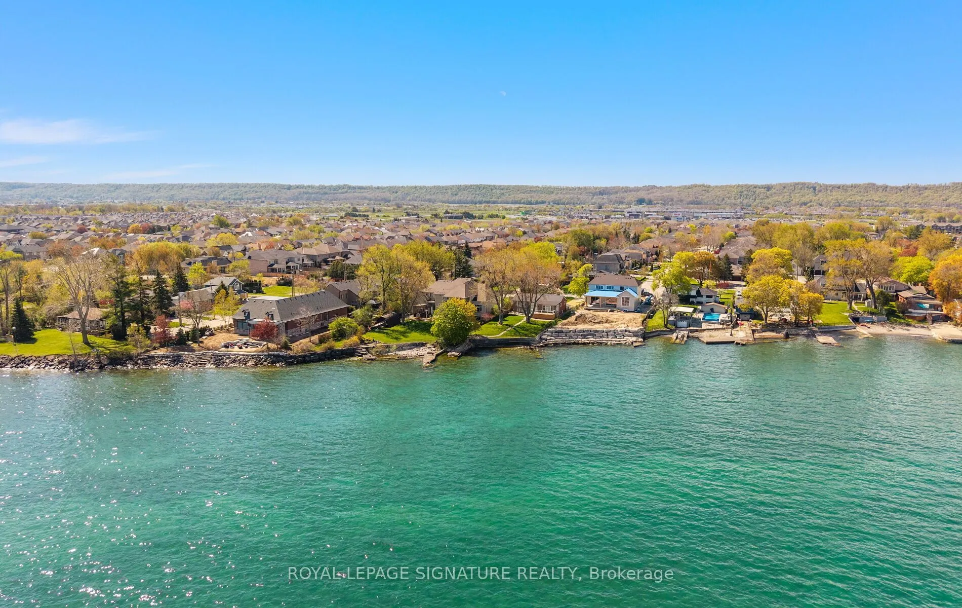 17 Wendakee Drive