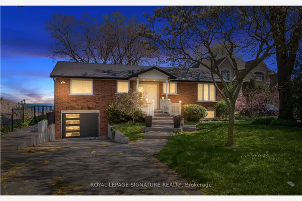 17 Wendakee Drive