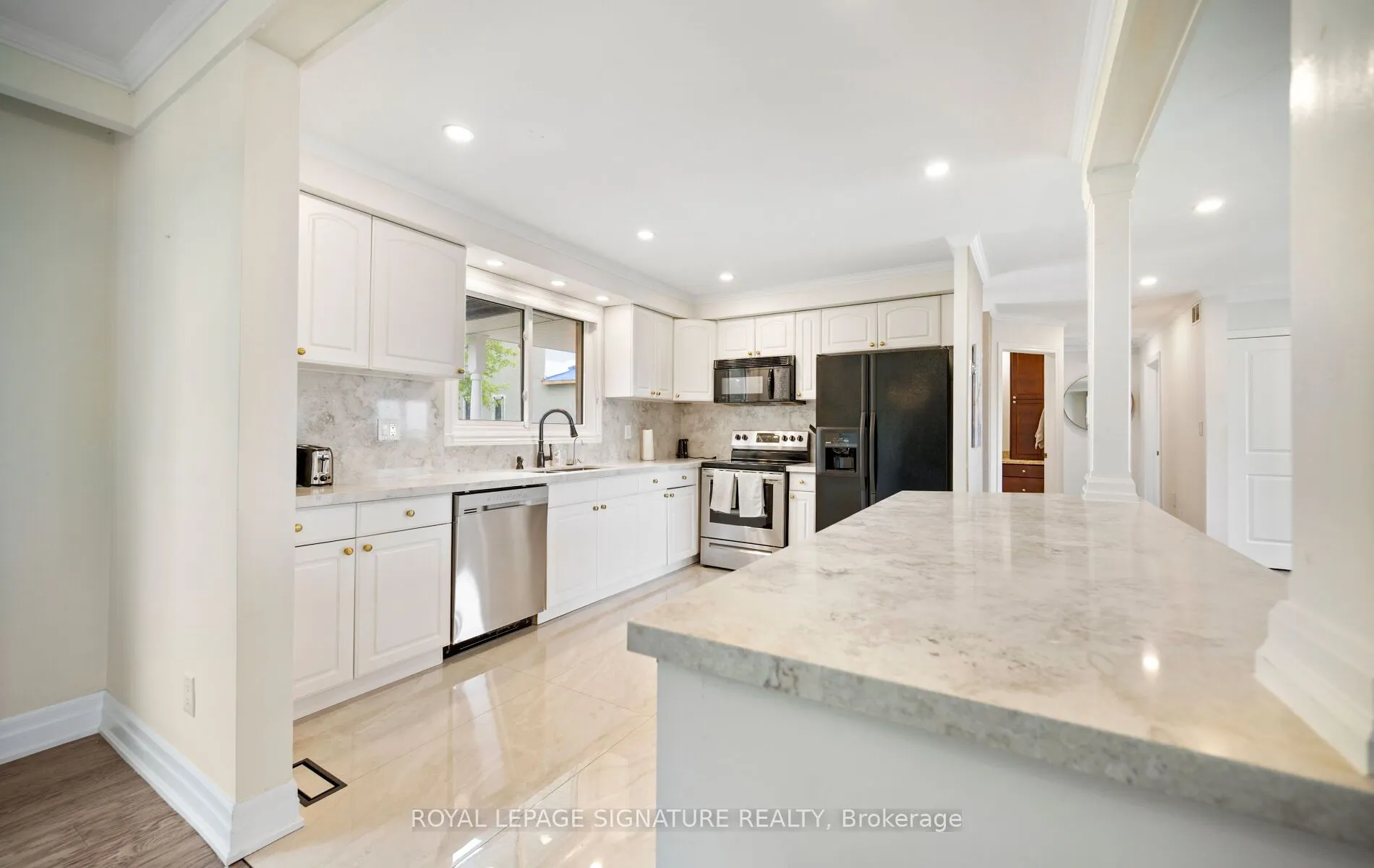17 Wendakee Drive