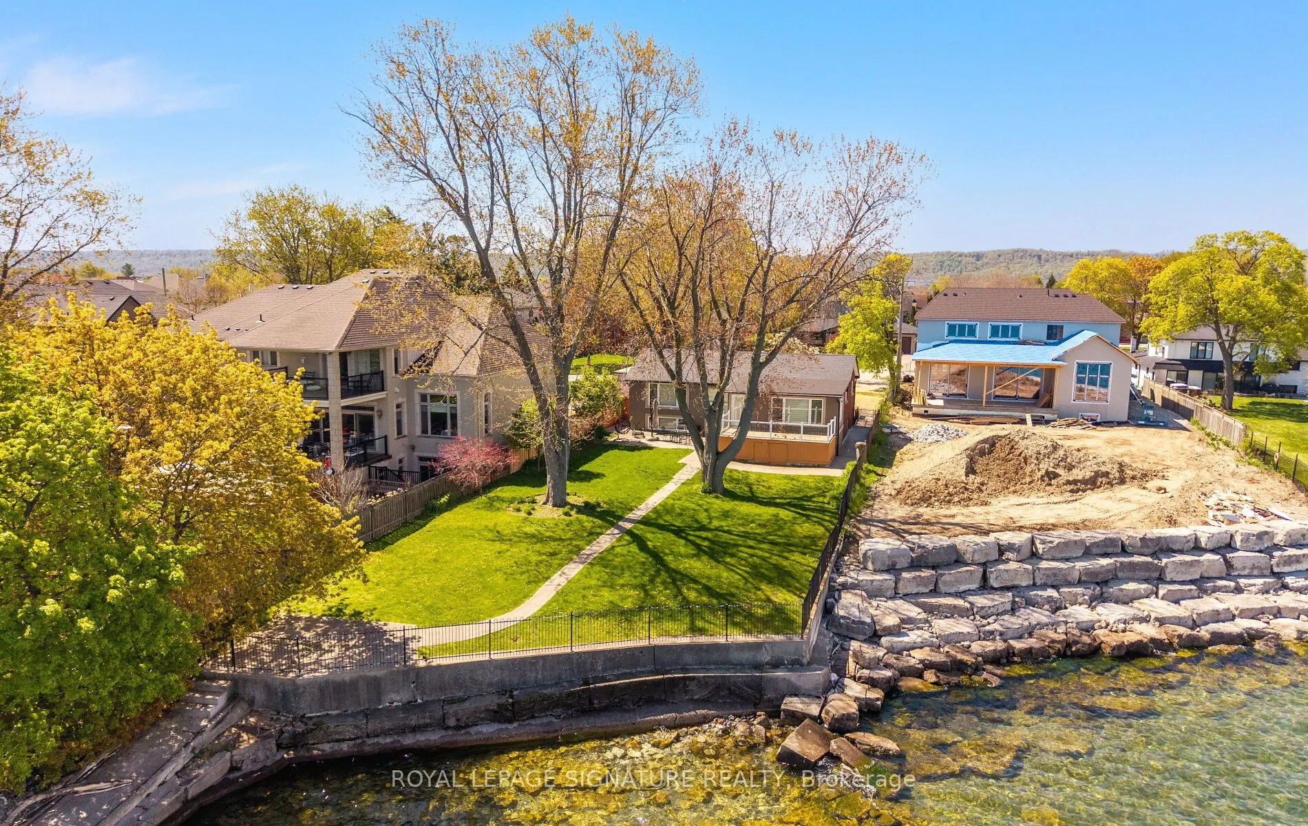 17 Wendakee Drive