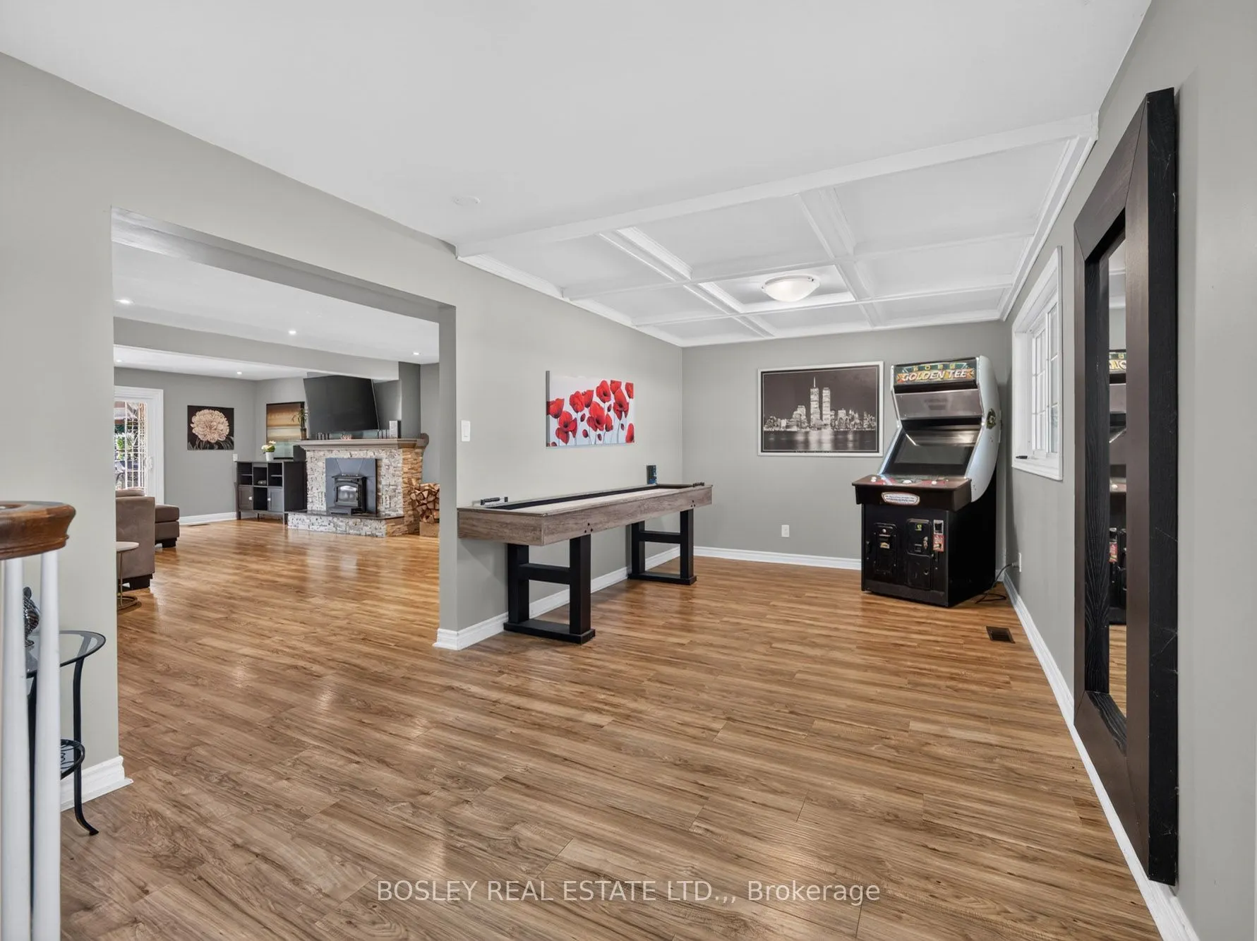 1676 Second Avenue