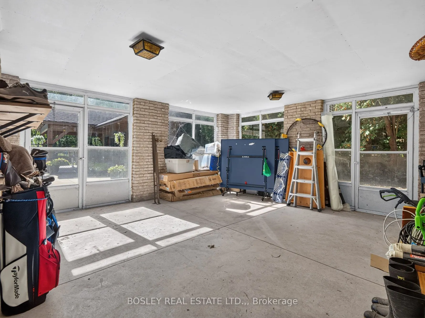 1676 Second Avenue