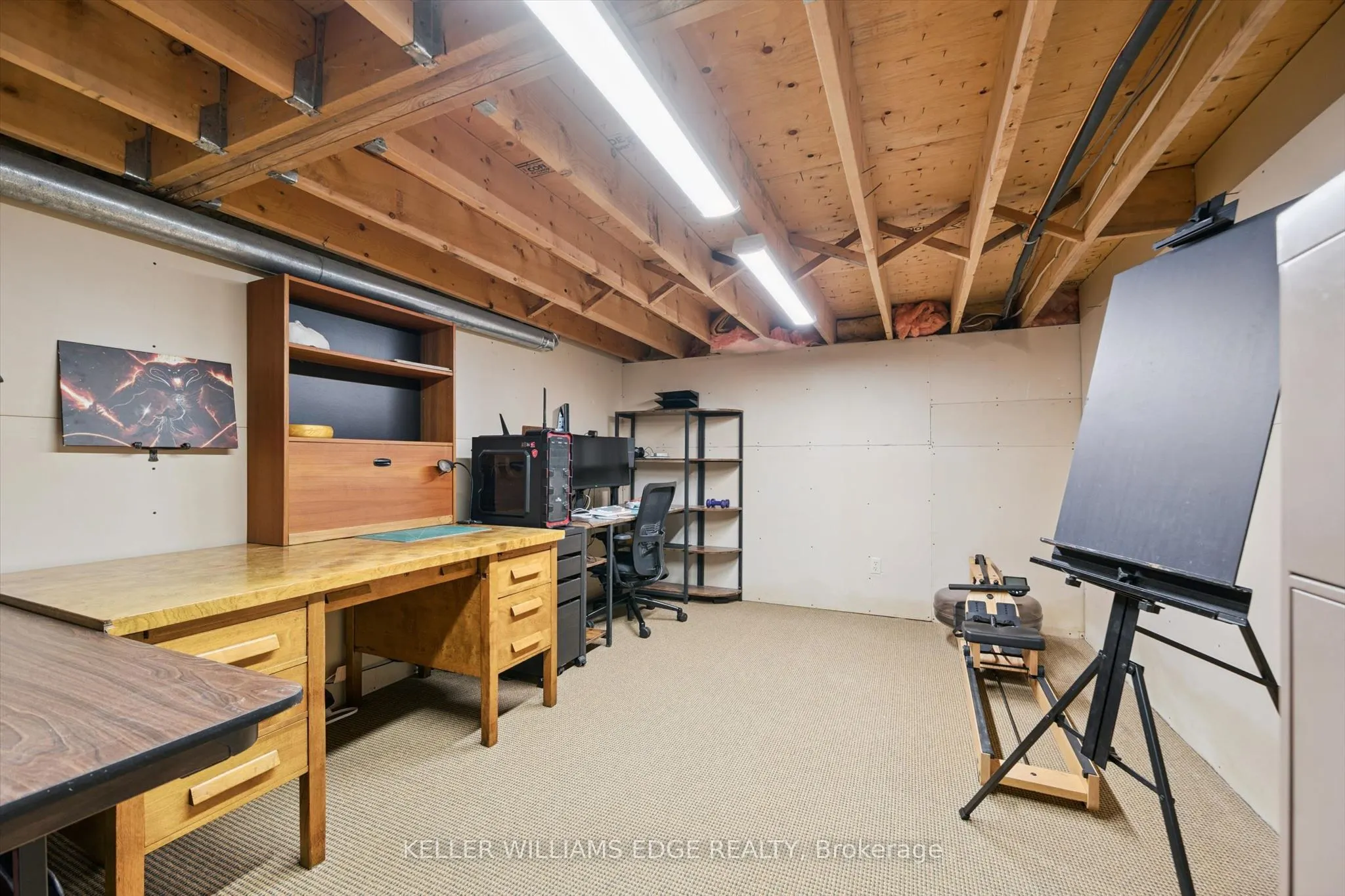 199 1/2 Dundas Lane