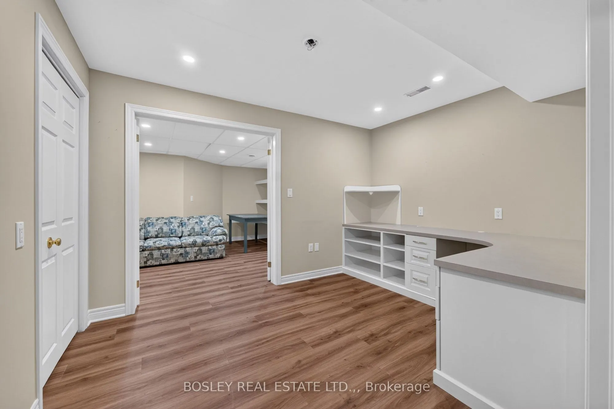 58 Glendale Avenue #12