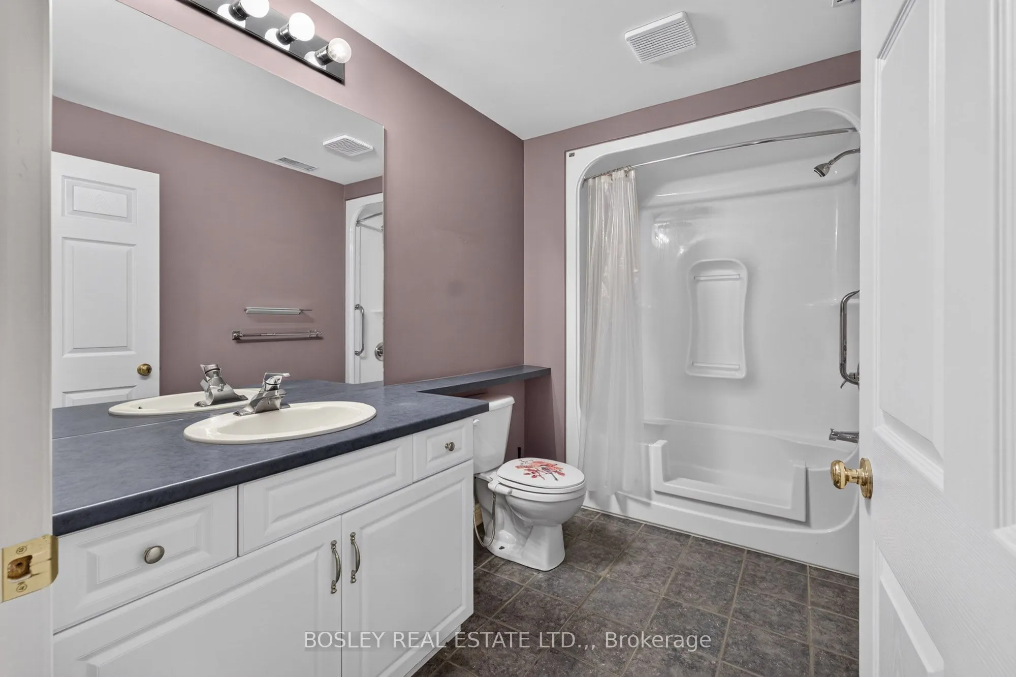 58 Glendale Avenue #12