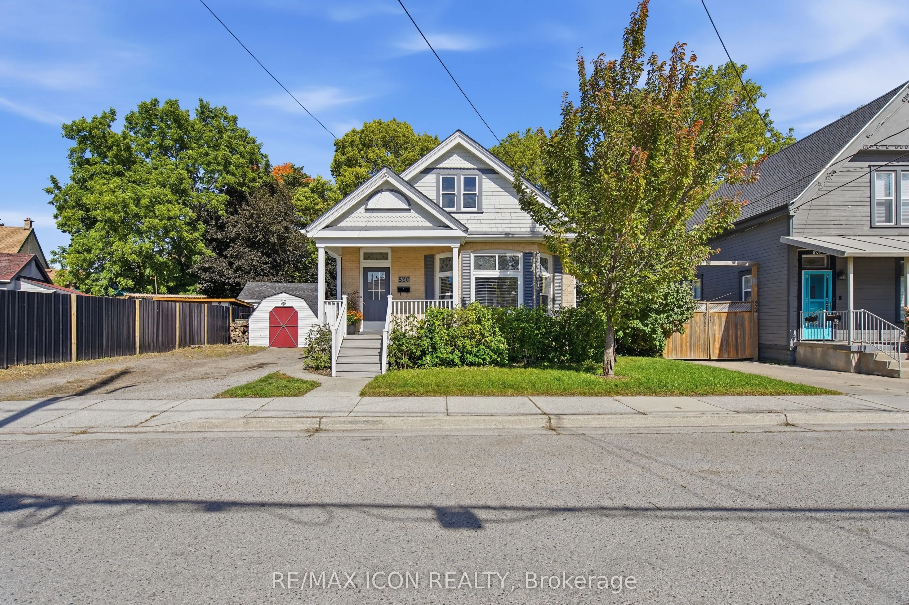 820 Stedwell Street