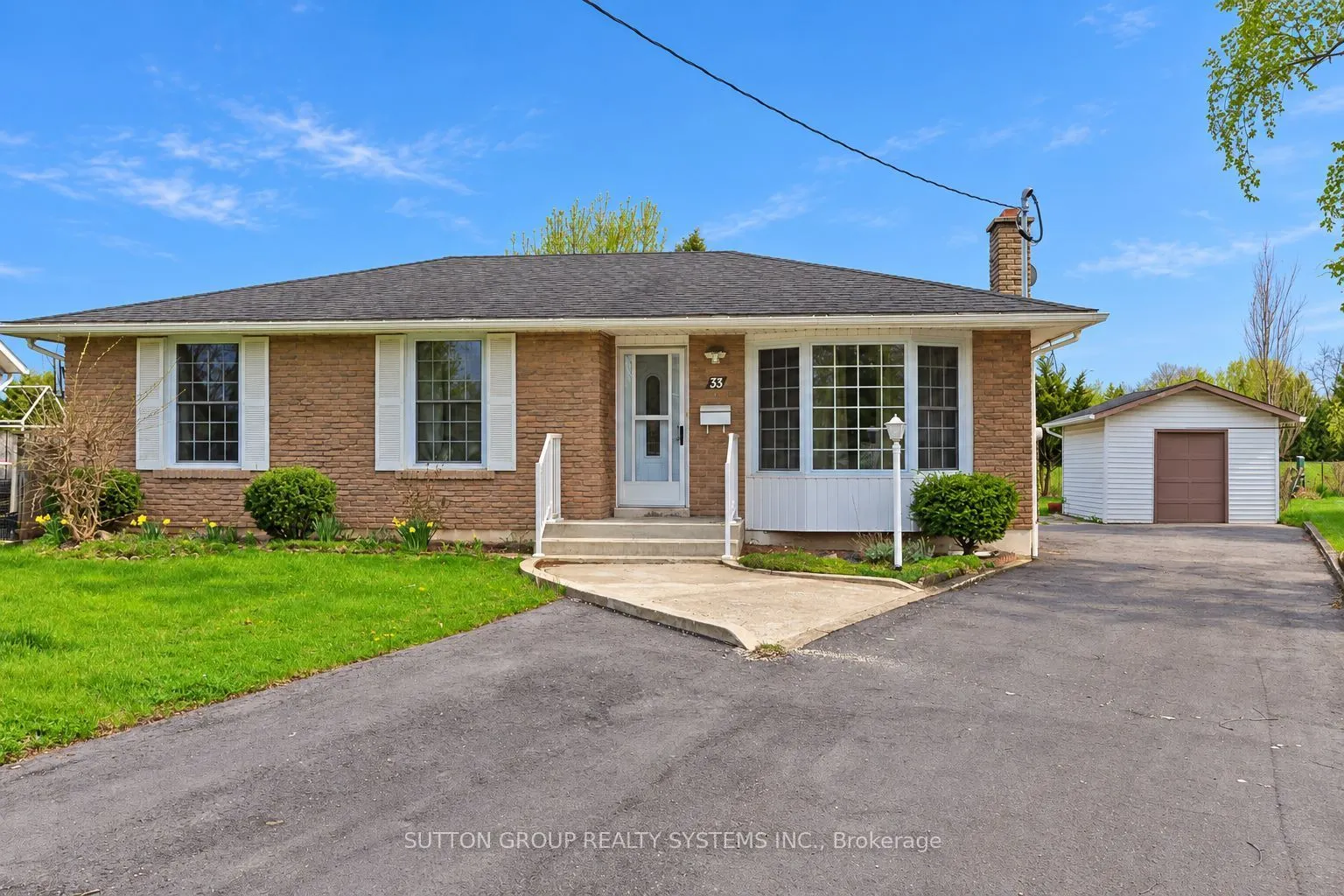 33 CRESCENTWOOD Drive #Main