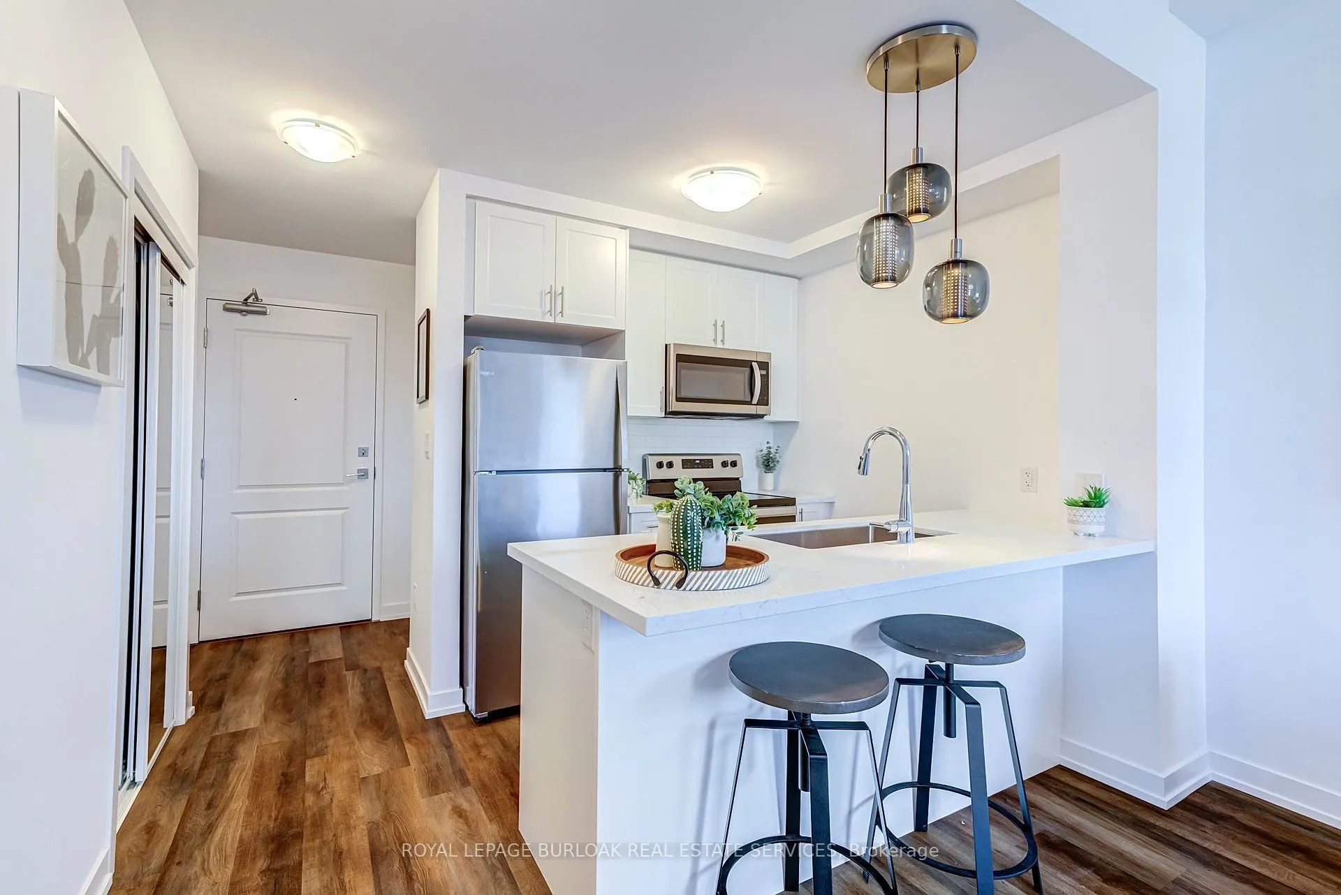 450 Dundas Street E #516