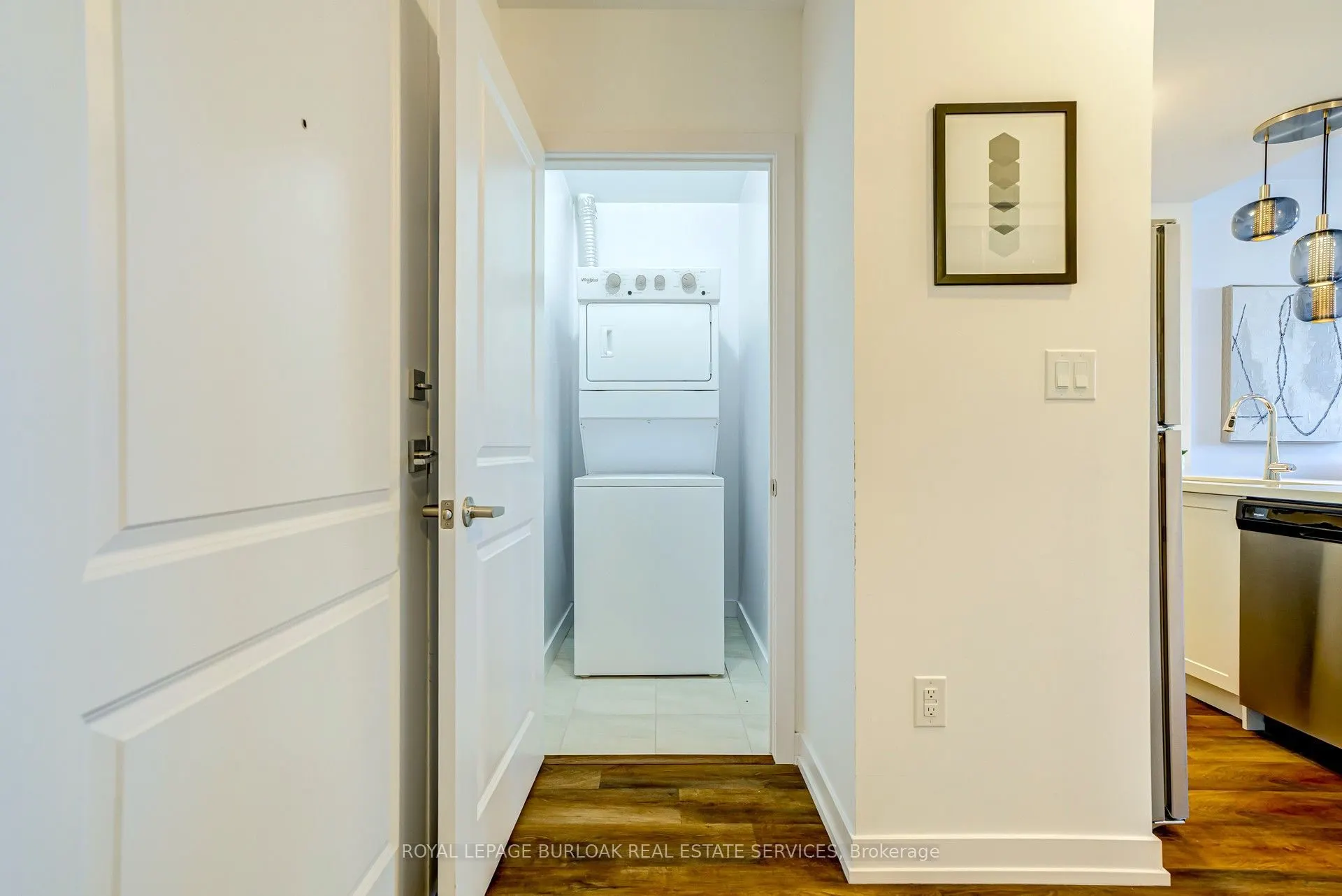 450 Dundas Street E #516