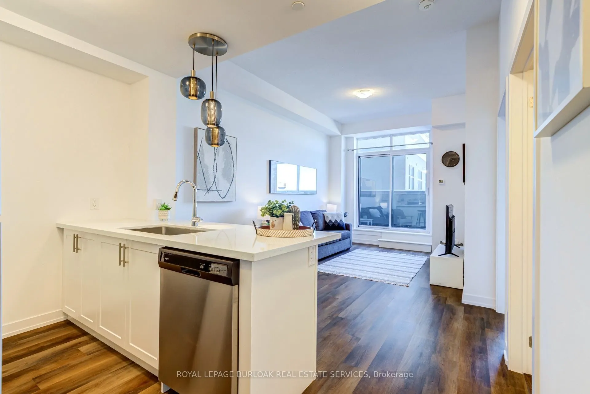 450 Dundas Street E #516