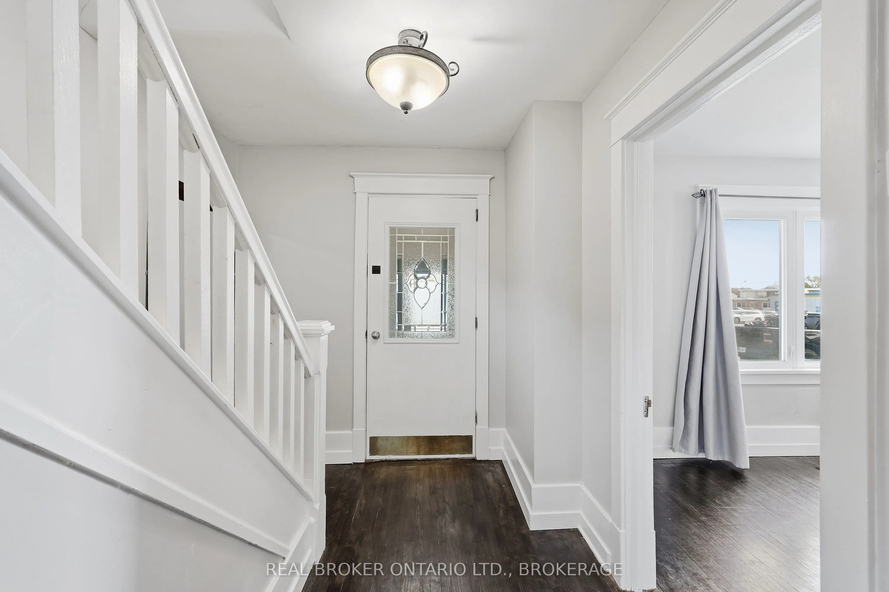 657 COLLINS BAY Road