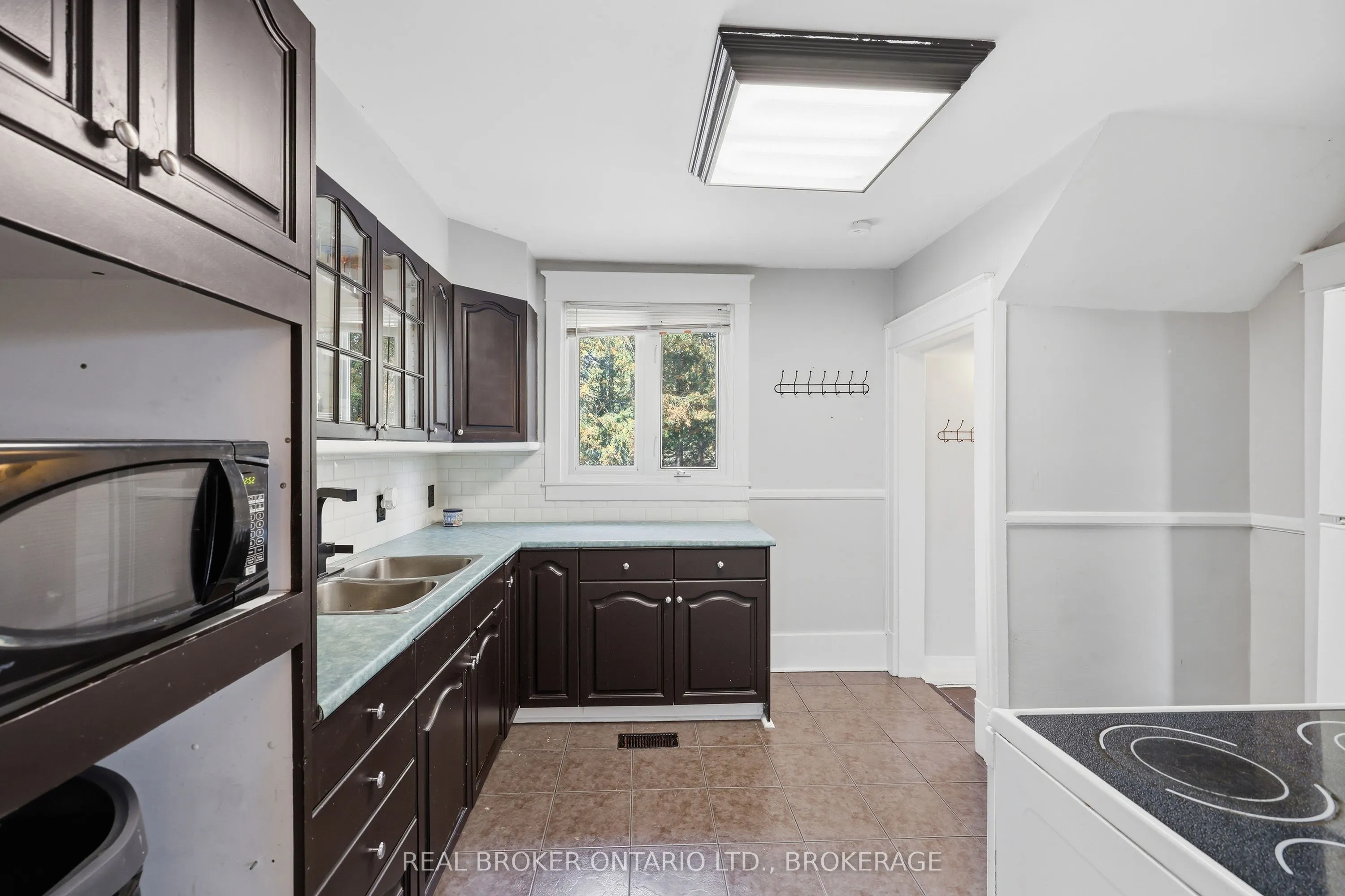 657 COLLINS BAY Road