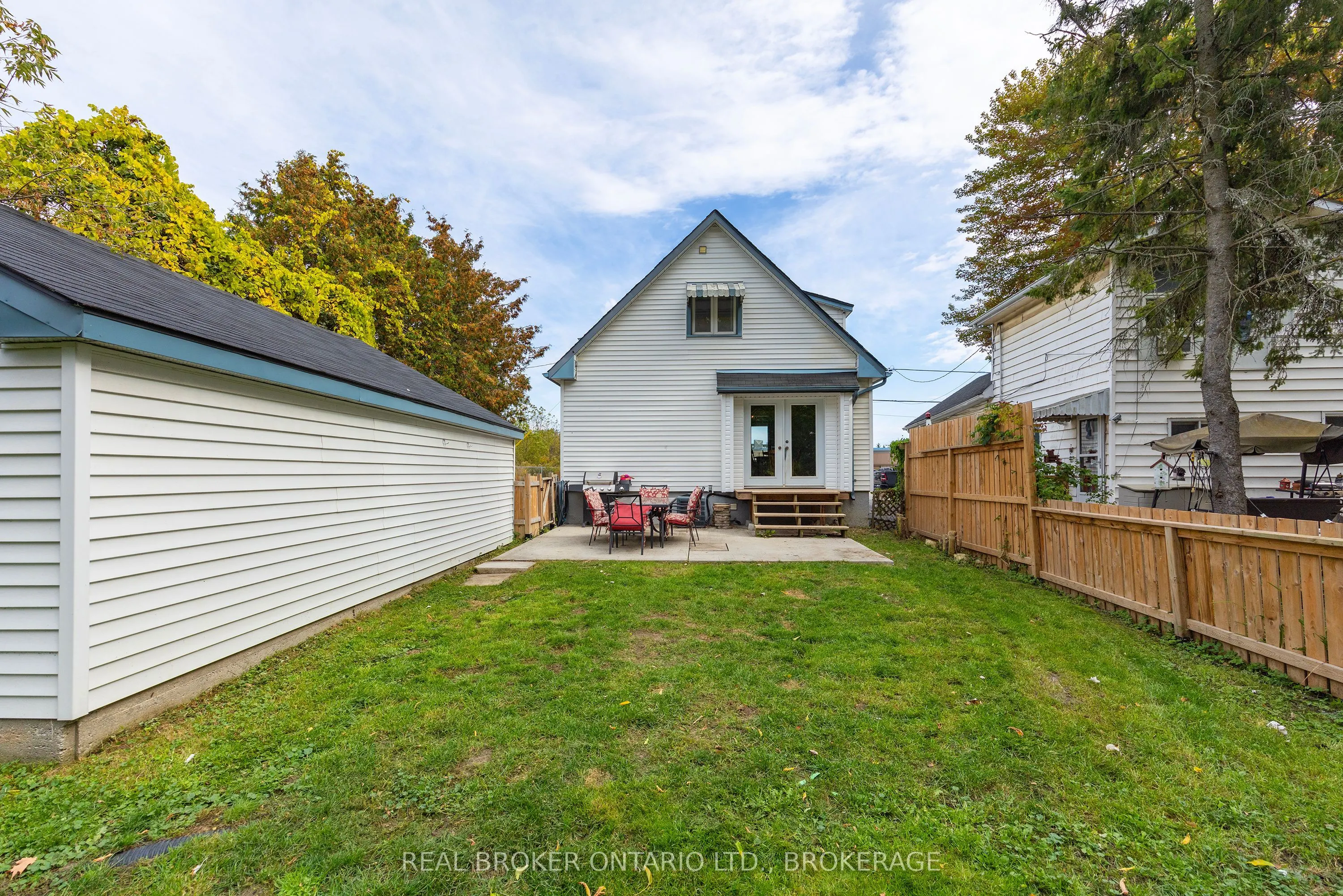 657 COLLINS BAY Road