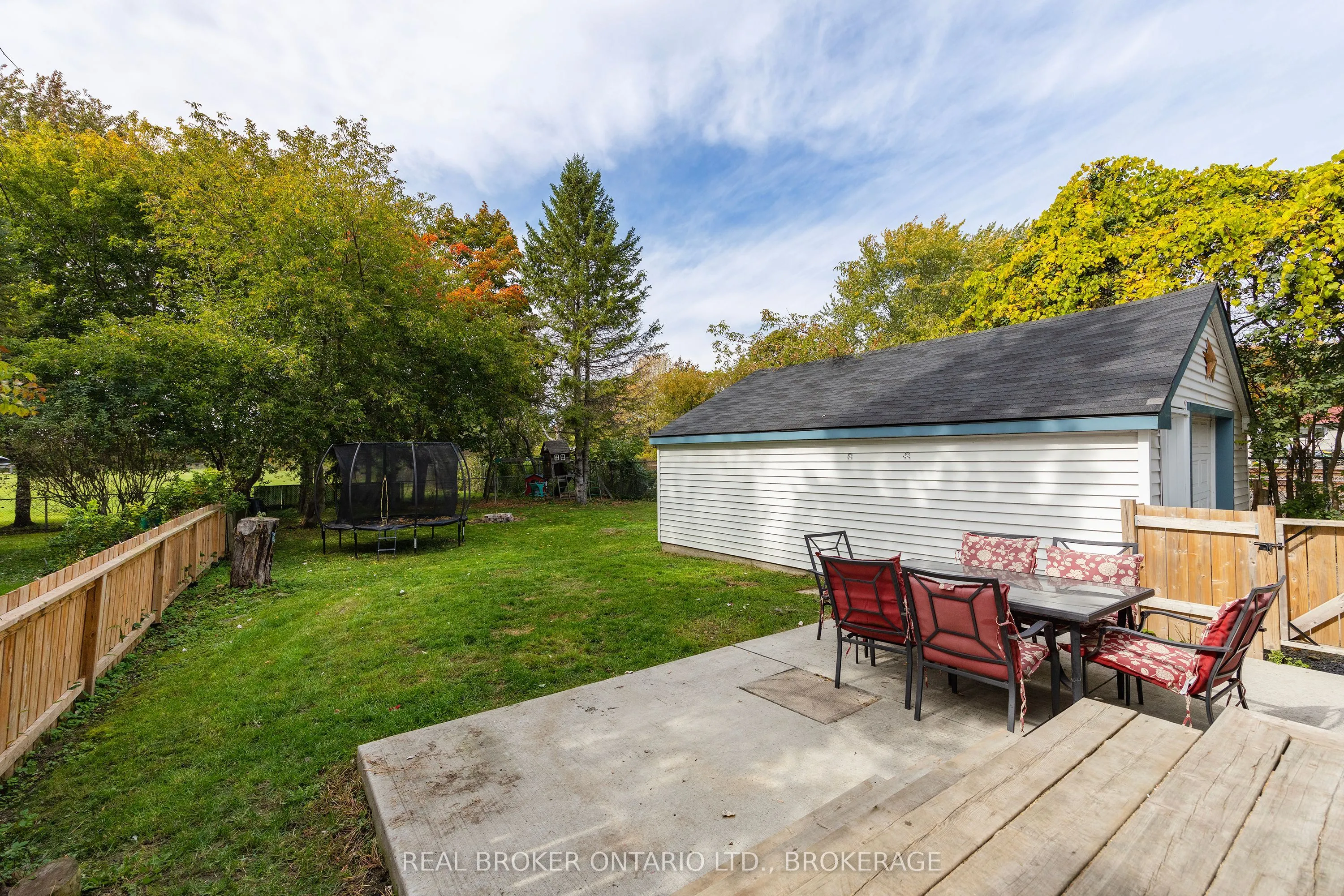 657 COLLINS BAY Road