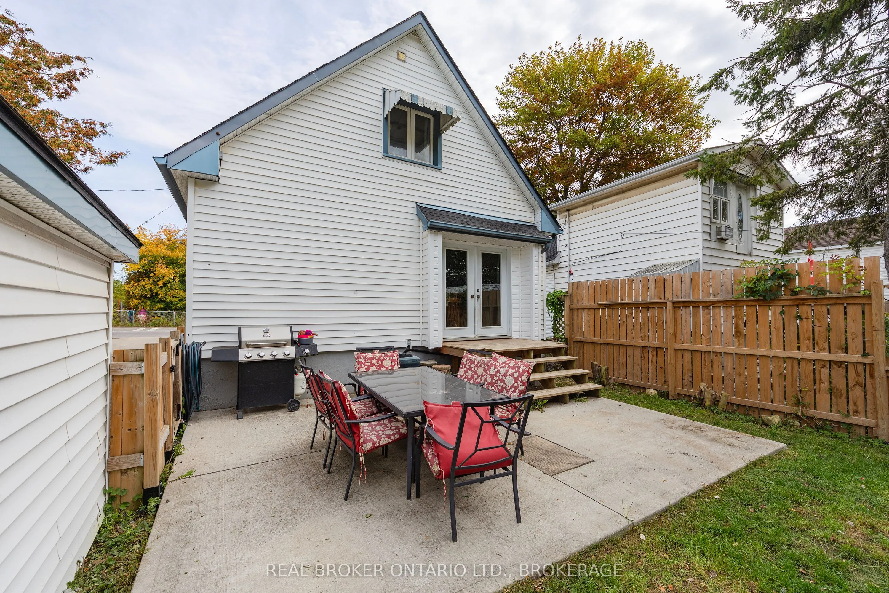 657 COLLINS BAY Road