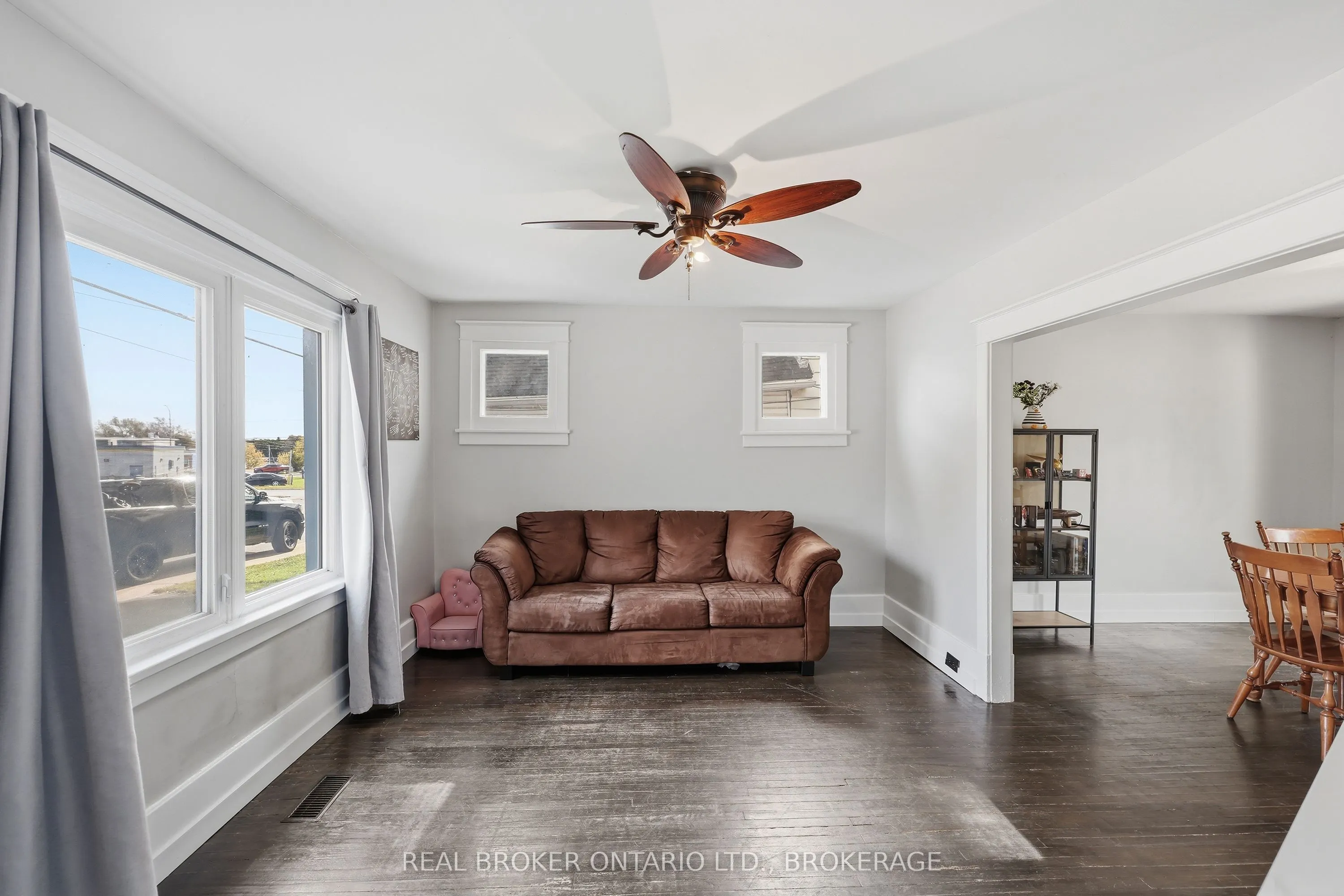 657 COLLINS BAY Road
