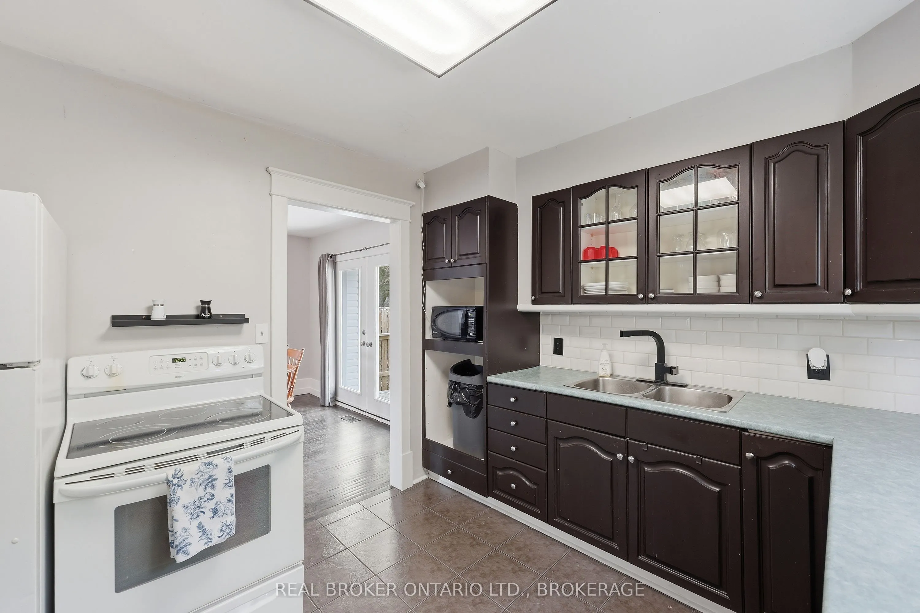 657 COLLINS BAY Road