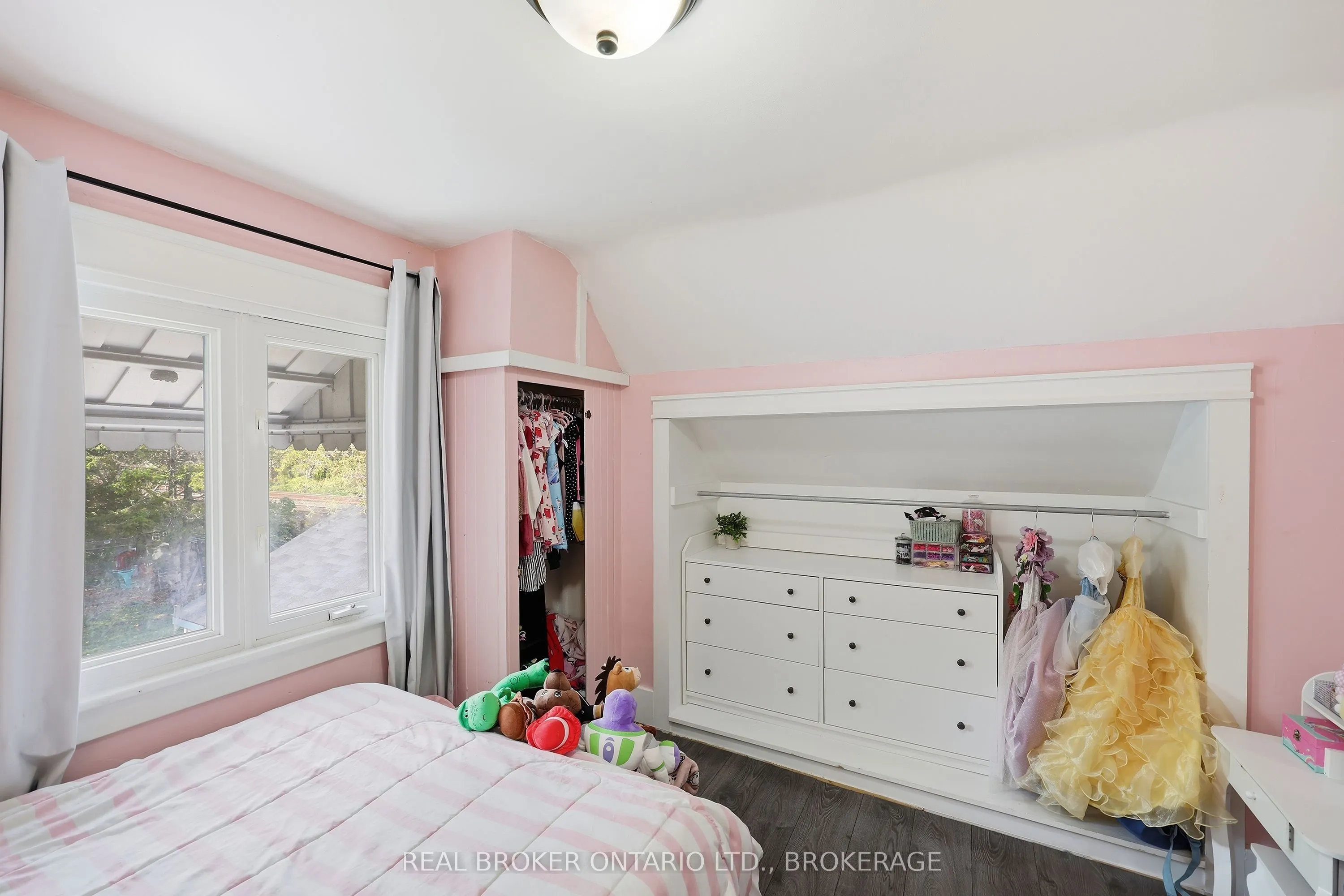 657 COLLINS BAY Road