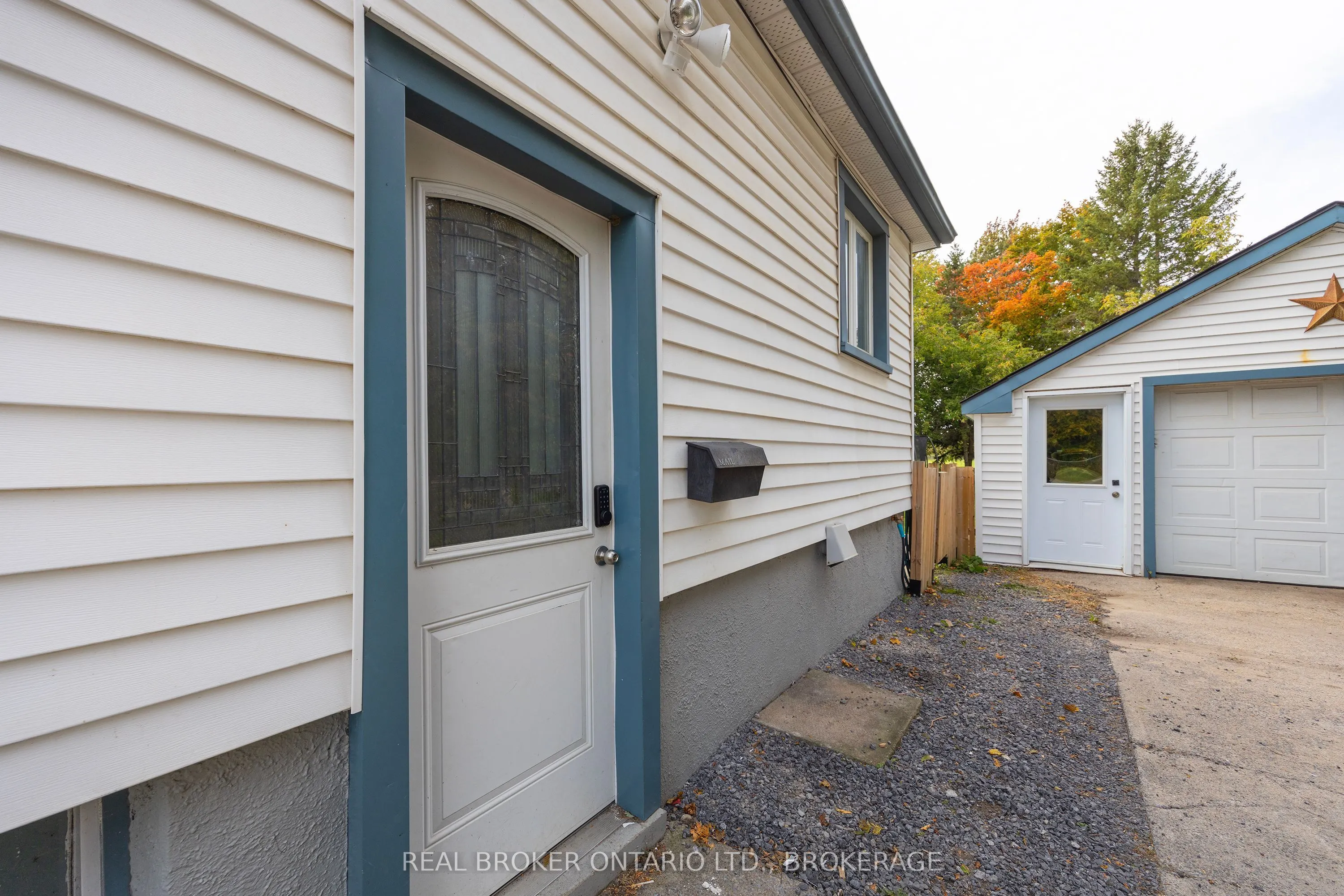657 COLLINS BAY Road