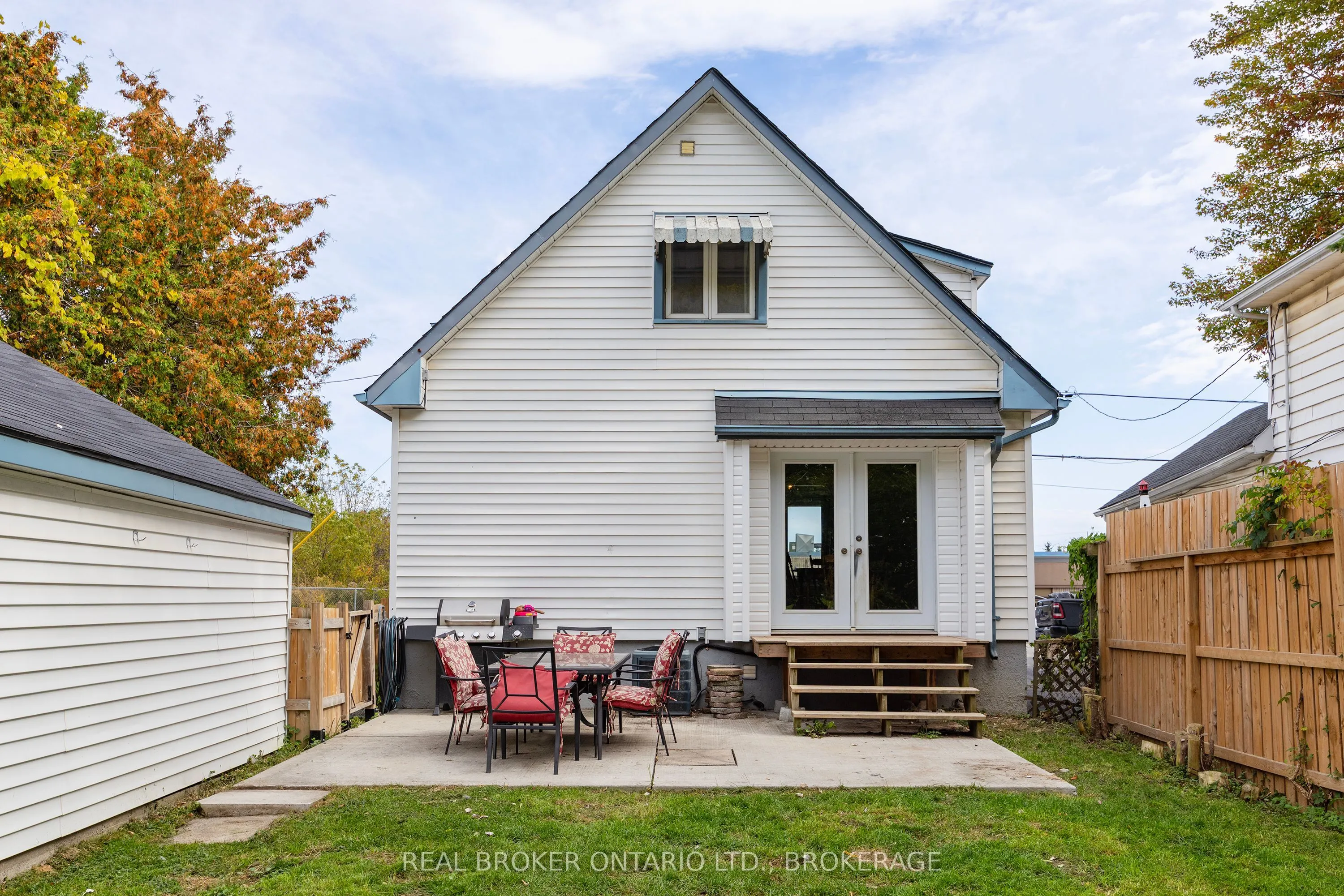 657 COLLINS BAY Road
