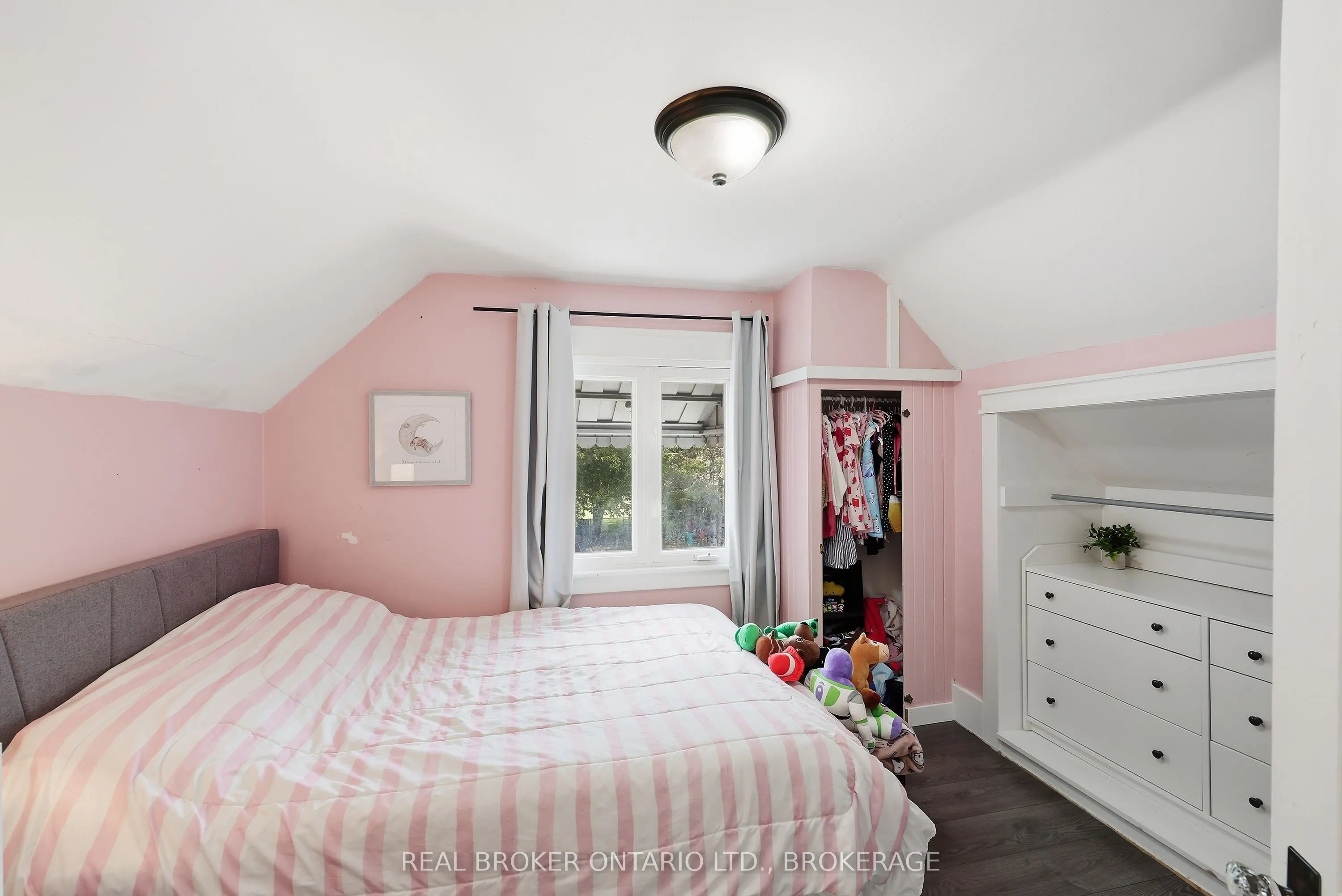 657 COLLINS BAY Road