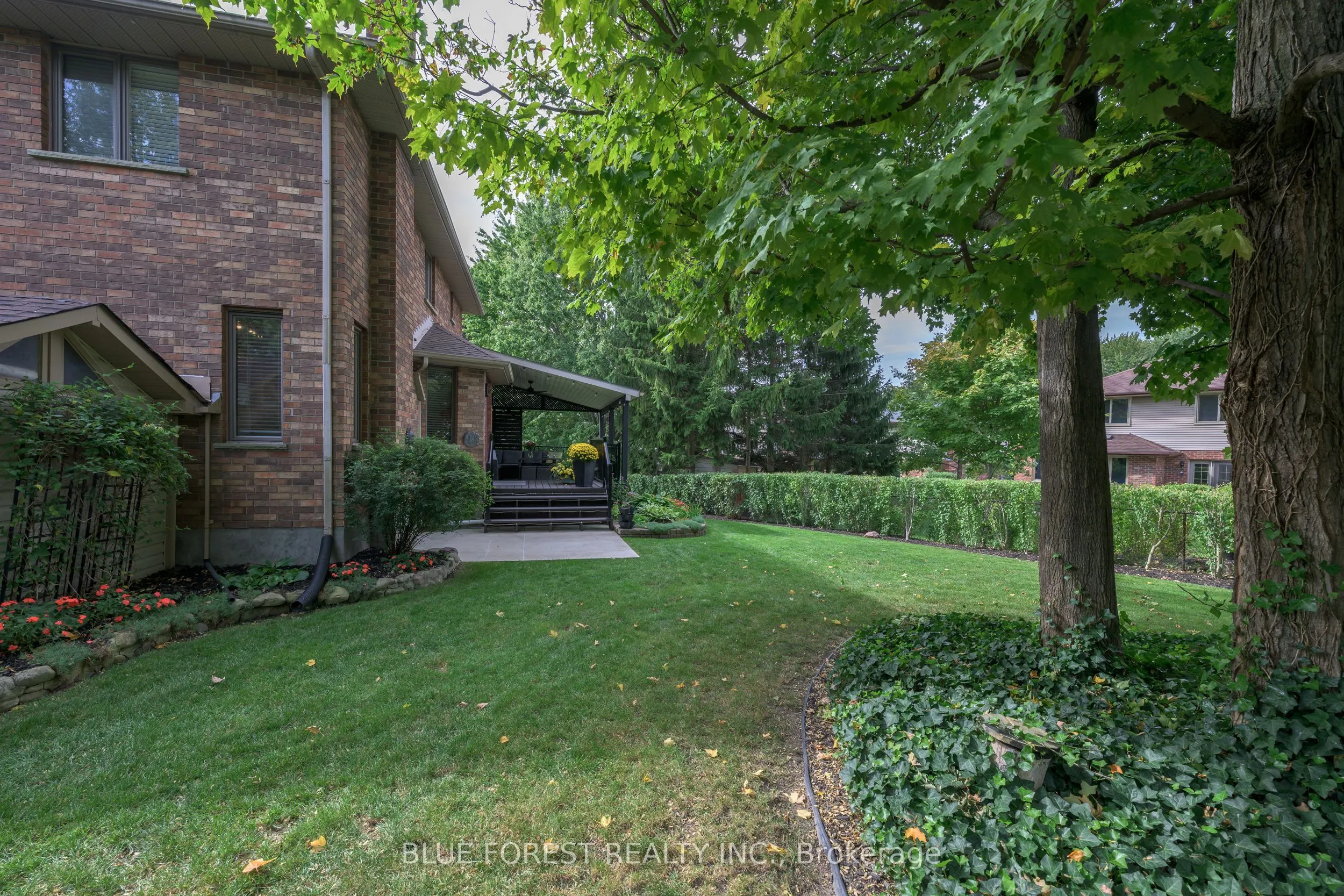 1039 Country Club Court
