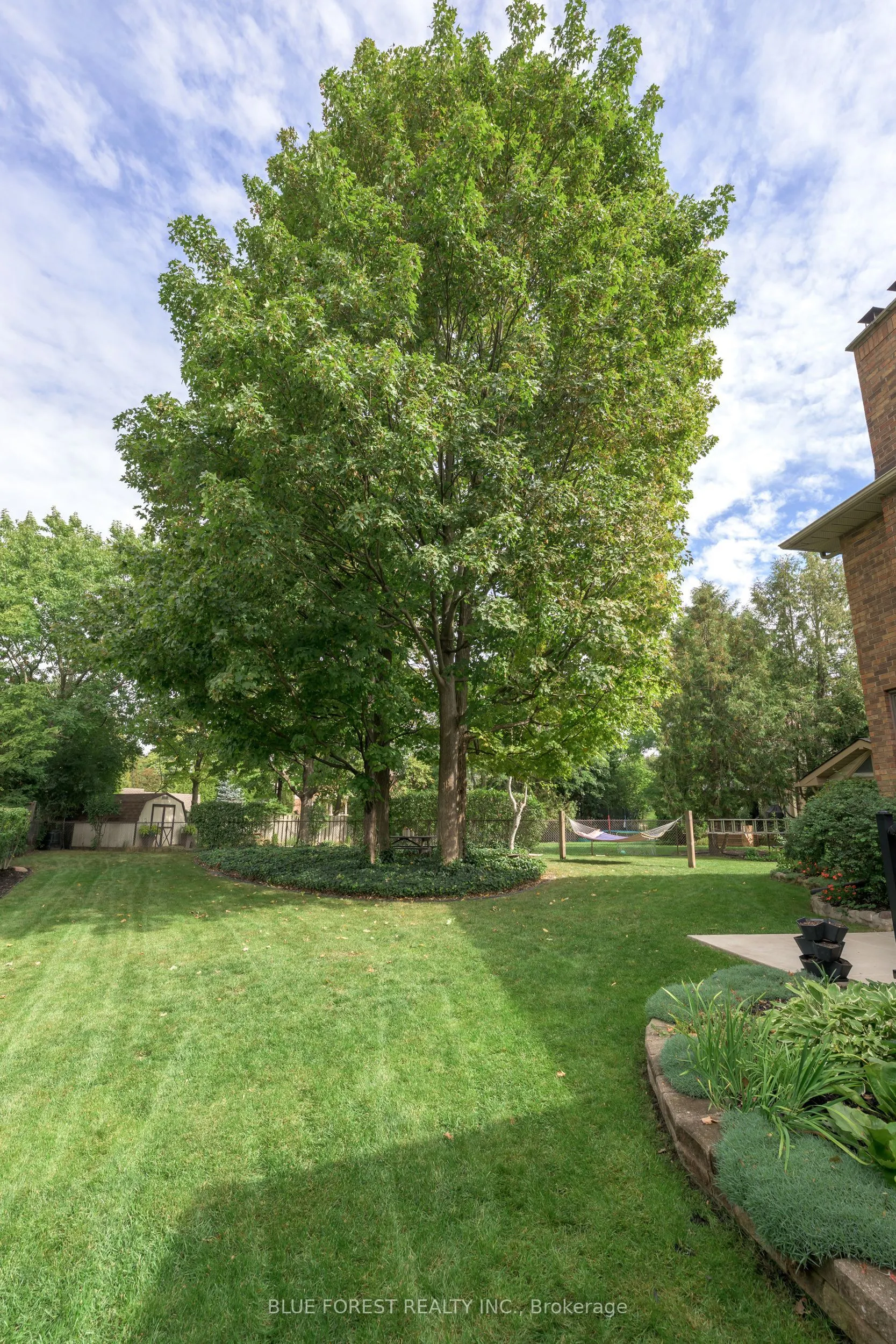 1039 Country Club Court
