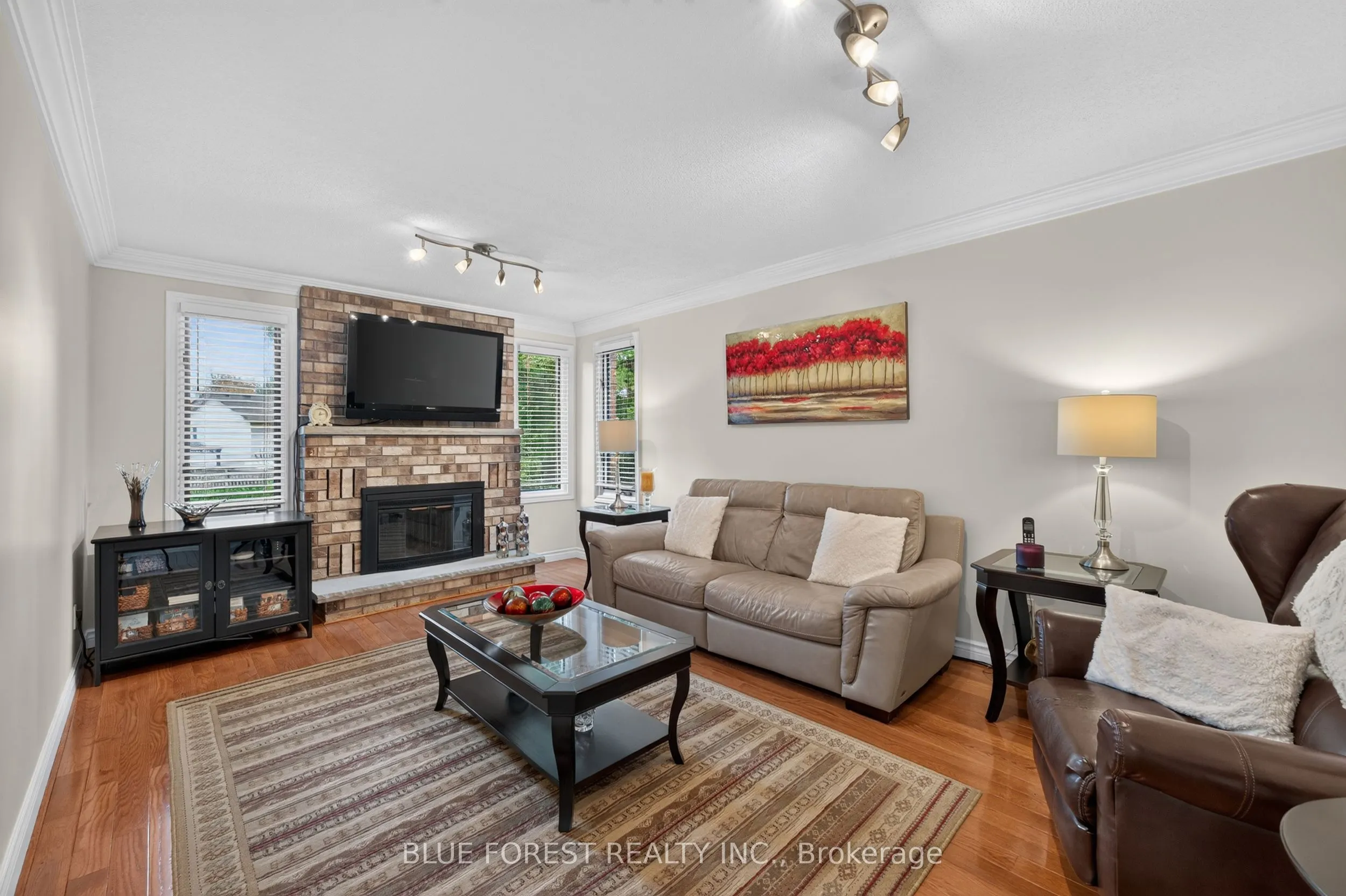 1039 Country Club Court