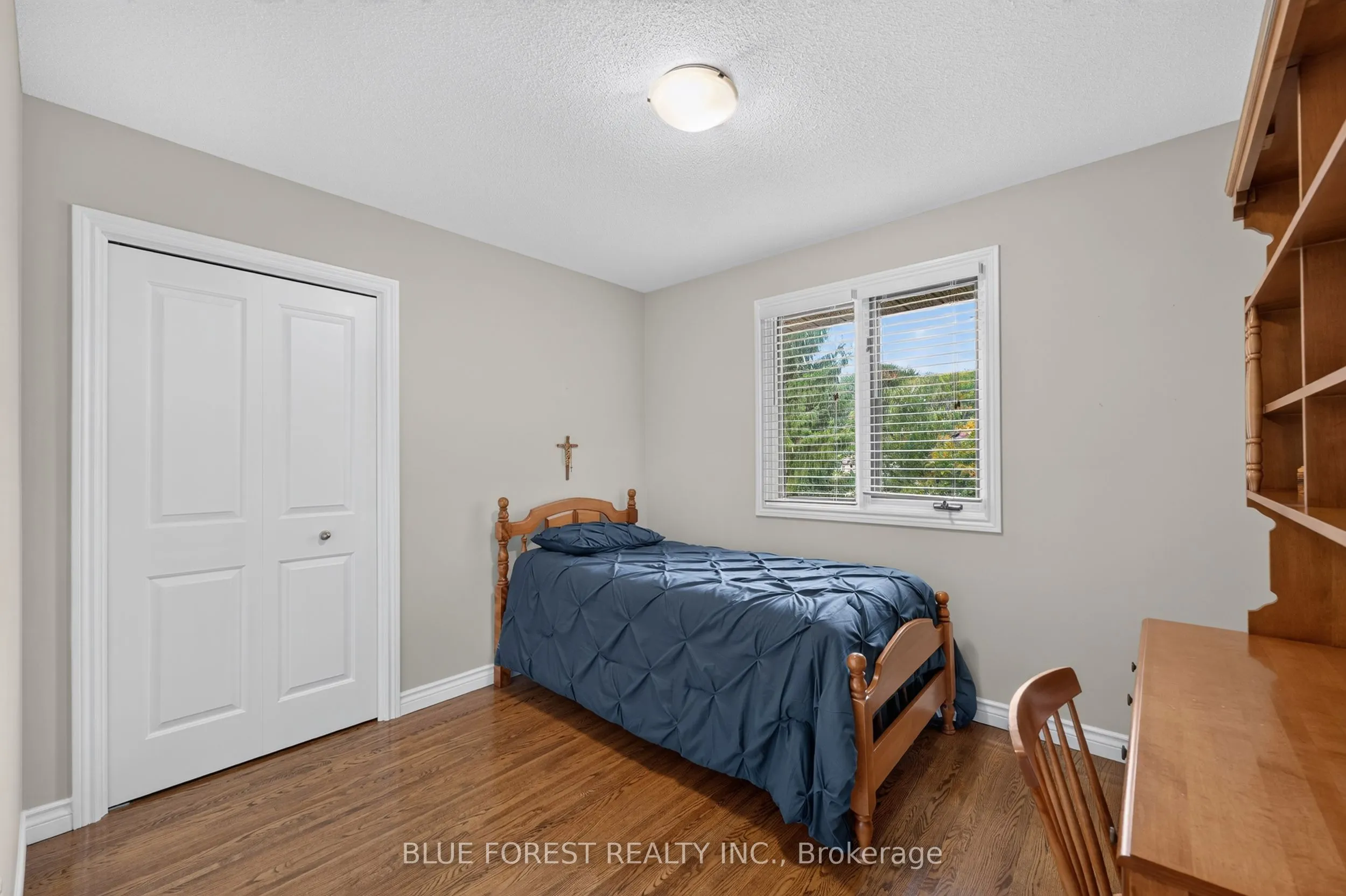 1039 Country Club Court