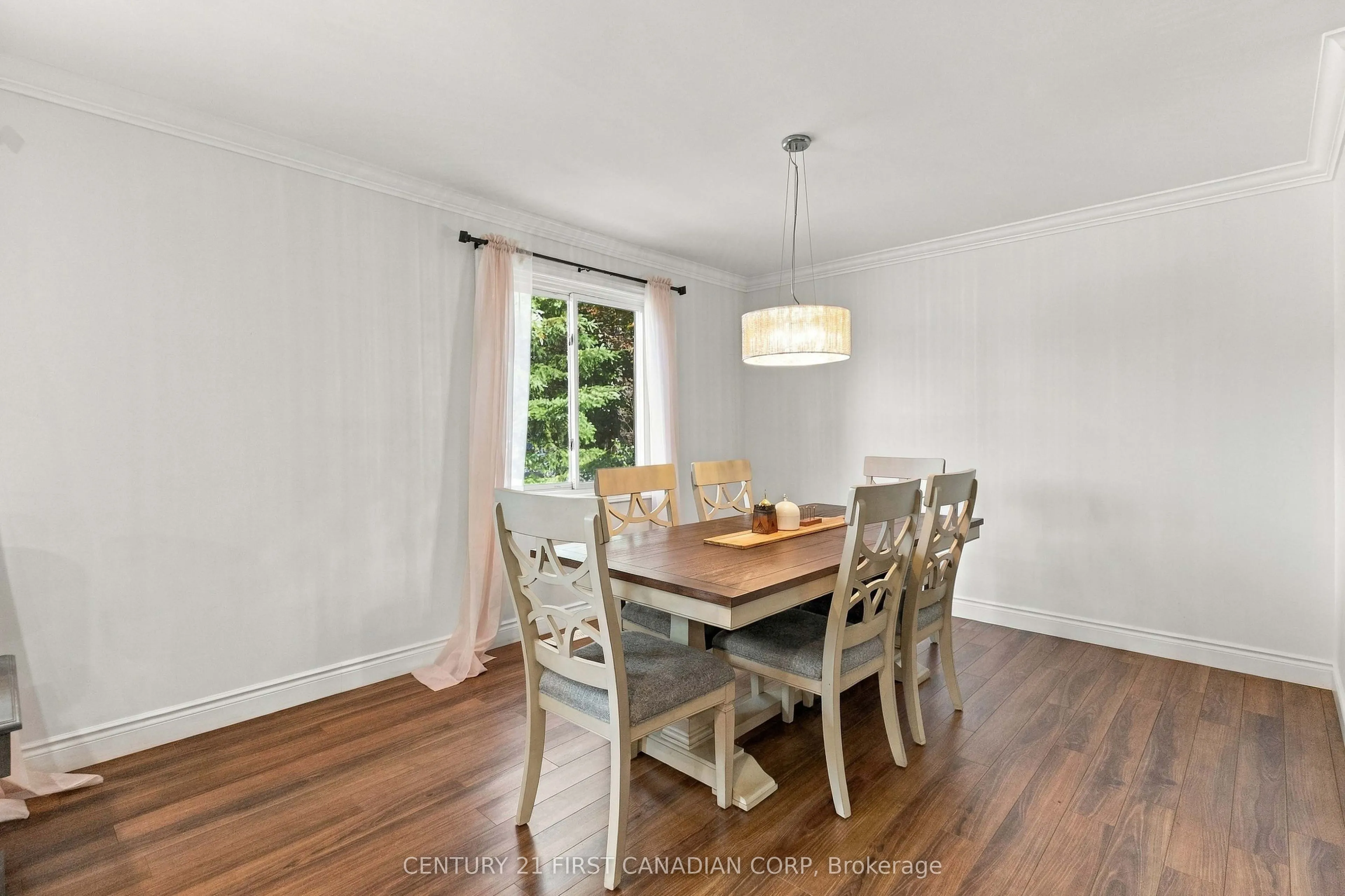 17 ARCHER Crescent